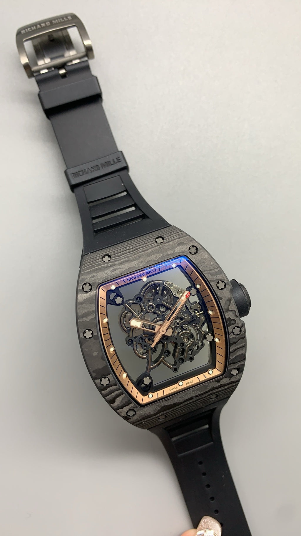 Richard Mille RM055 | 42MM | ตัวเรือนคาร์บอนไฟเบอร์ NTPT + โครงไทเทเนียม | หน้าปัดสเกเลตัน | กลไกไขลานมือ RMUL2