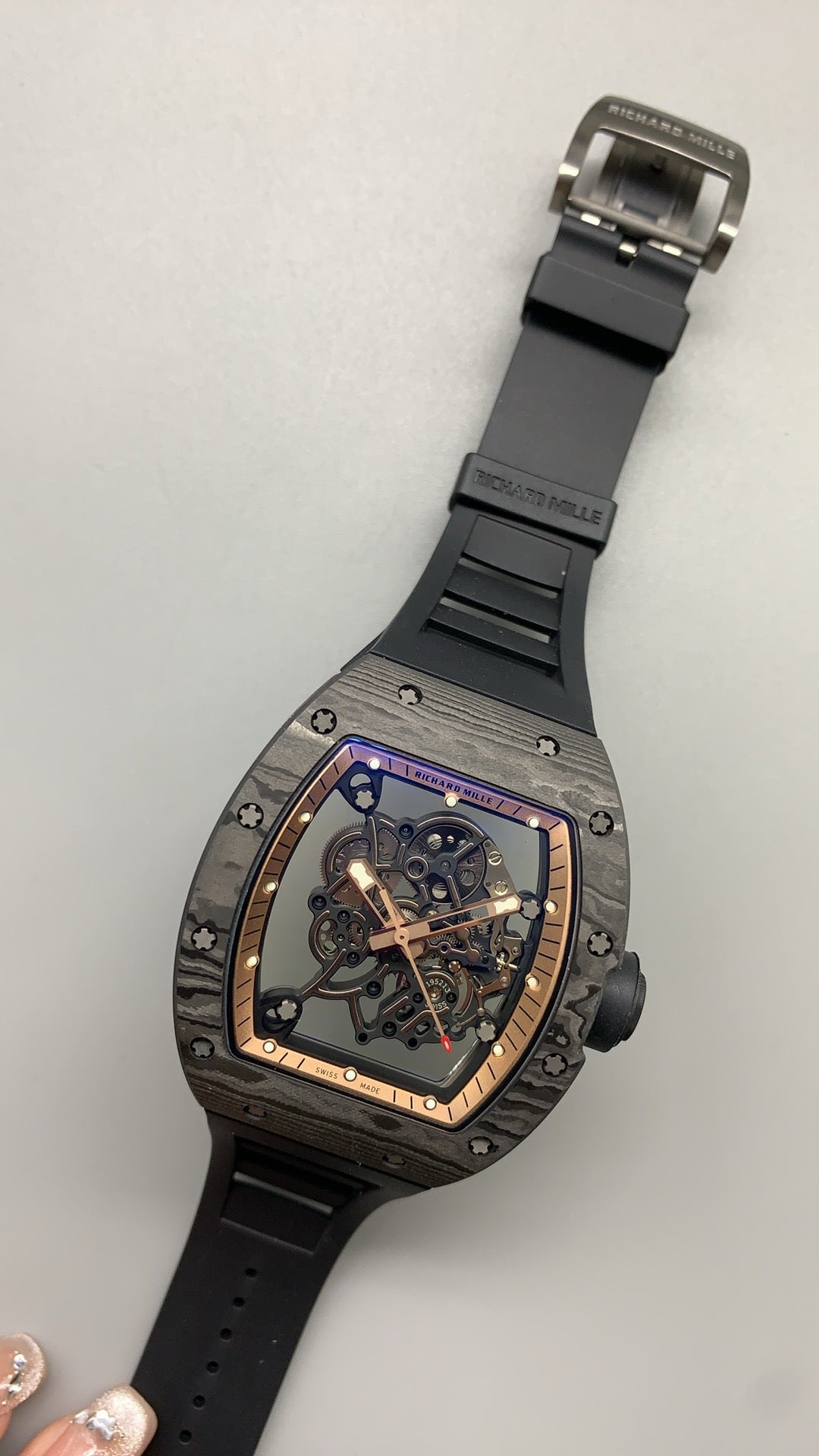 Richard Mille RM055 | 42MM | ตัวเรือนคาร์บอนไฟเบอร์ NTPT + โครงไทเทเนียม | หน้าปัดสเกเลตัน | กลไกไขลานมือ RMUL2