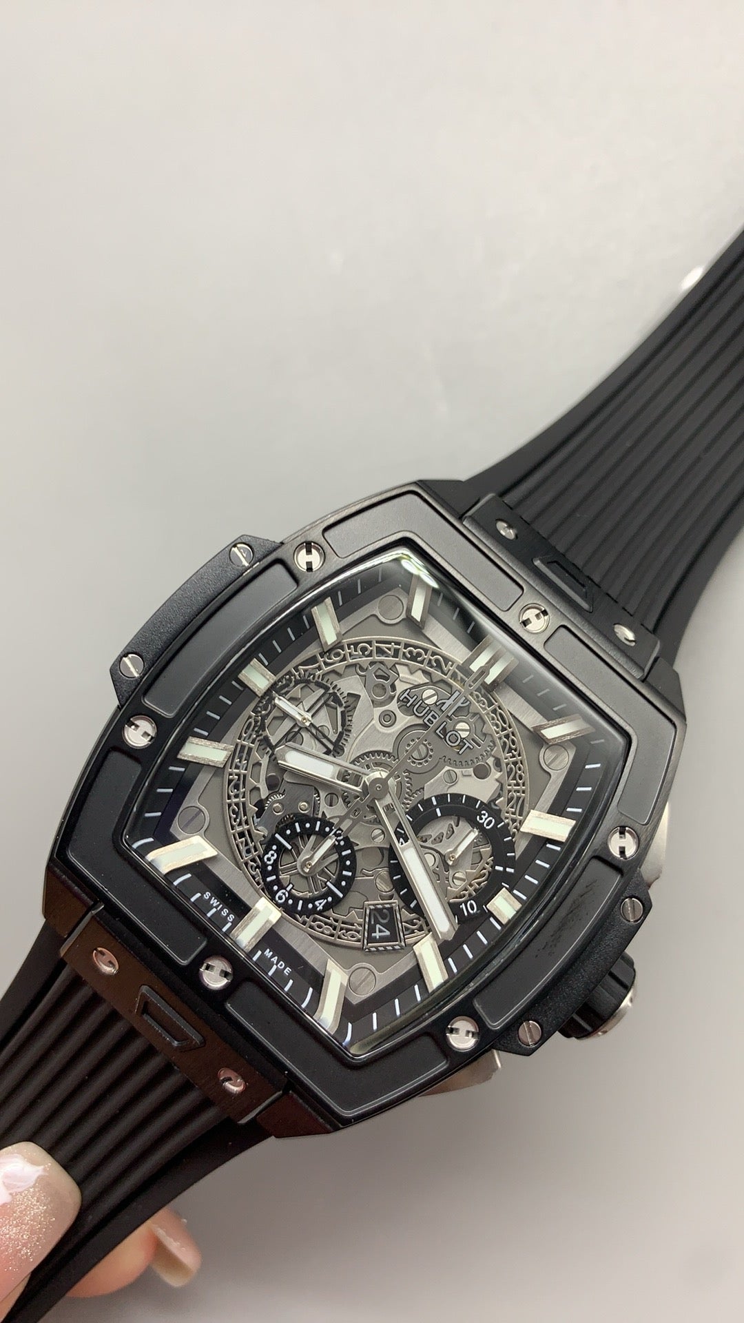 Hublot Spirit of Big Bang | 42MM | ตัวเรือนไทเทเนียมทรงถังไวน์ (Tonneau) | หน้าปัดสเกเลตัน | จับเวลา Chronograph | กลไกอัตโนมัติ HUB4700