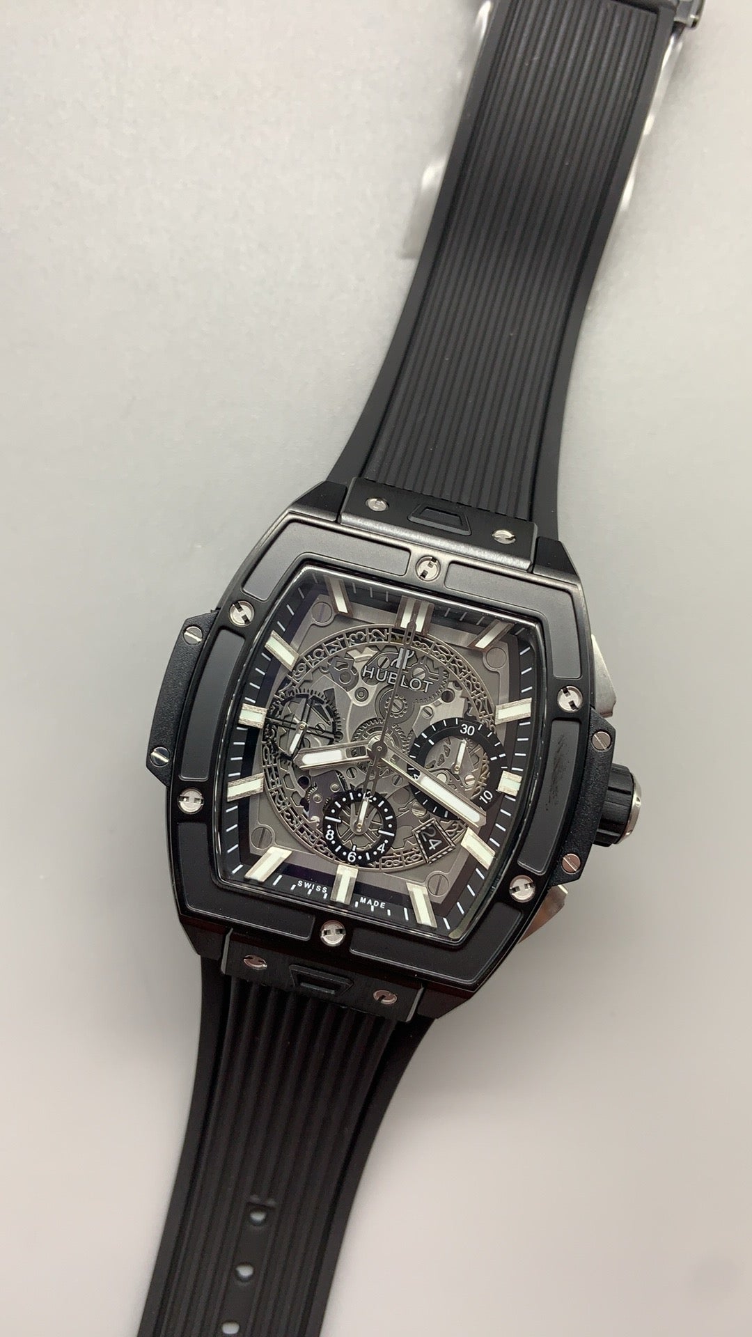 Hublot Spirit of Big Bang | 42MM | ตัวเรือนไทเทเนียมทรงถังไวน์ (Tonneau) | หน้าปัดสเกเลตัน | จับเวลา Chronograph | กลไกอัตโนมัติ HUB4700