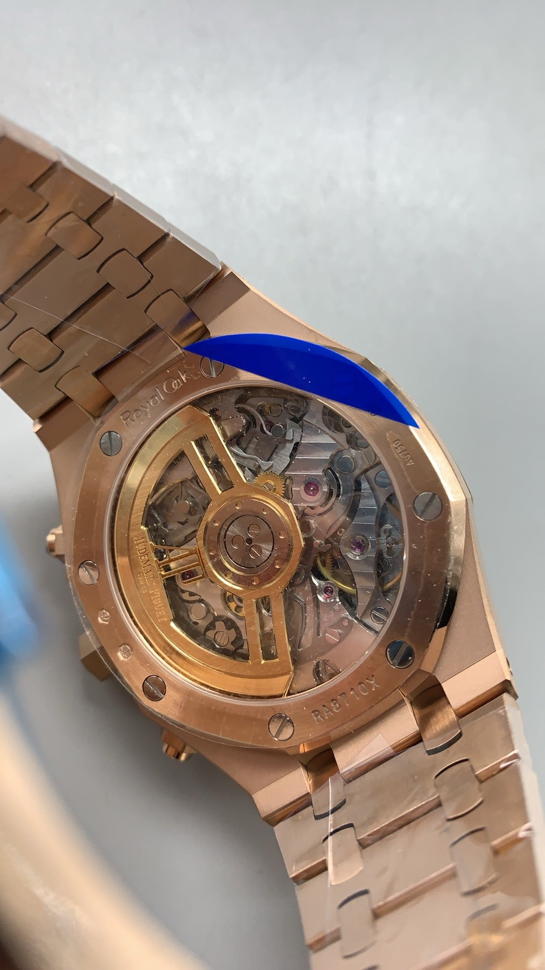 Audemars Piguet Royal Oak 26240 | 41MM | ตัวเรือนสแตนเลสสตีลเคลือบสีโรสโกลด์แบบ PVD | หน้าปัดสีดำ | จับเวลา Chronograph | กลไกอัตโนมัติ Cal.4401