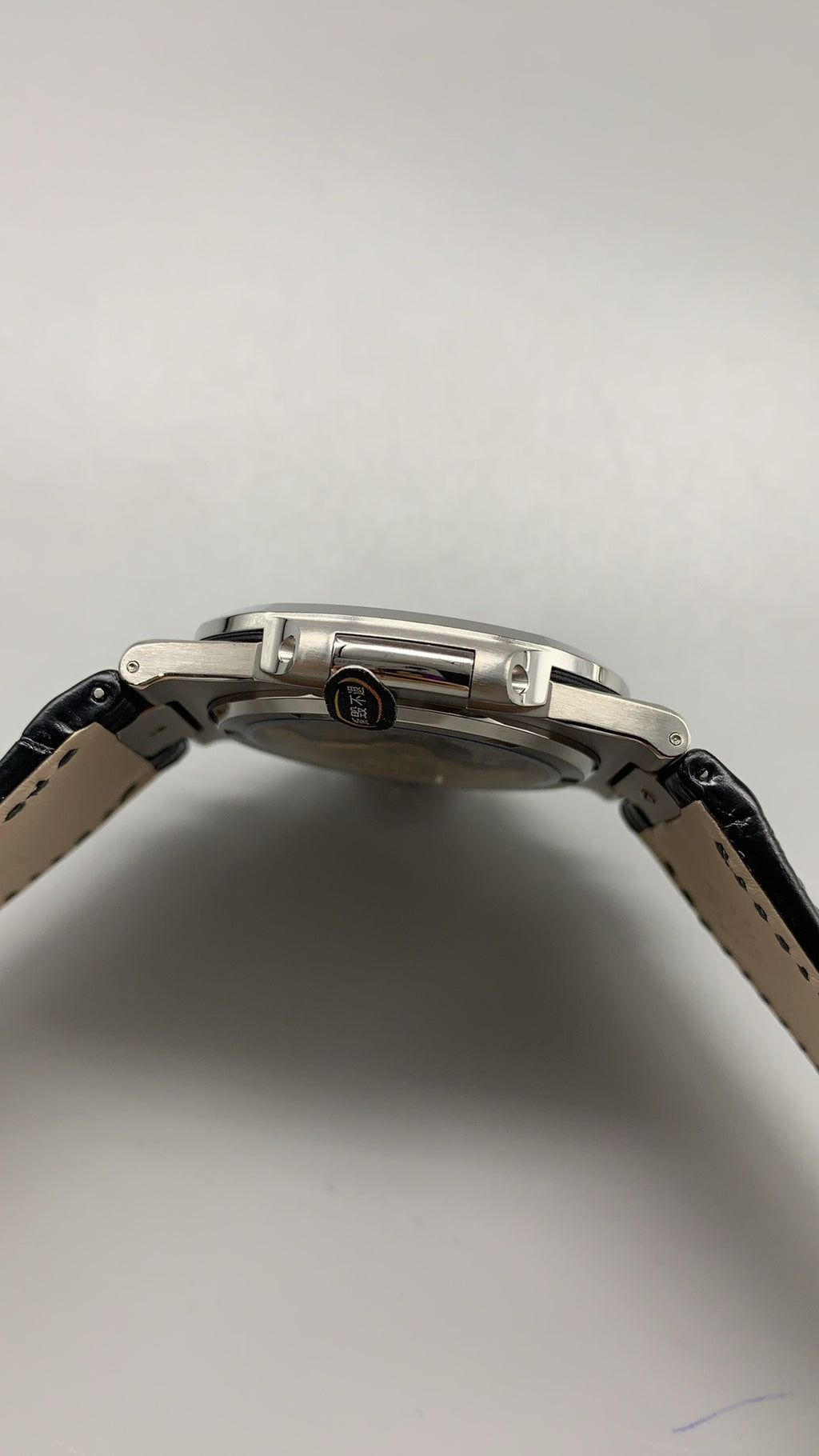 Patek Philippe Nautilus 5711 | 40MM | หน้าปัดสีเทาซันเรย์ | สายหนังจระเข้สีเทา | กลไกอัตโนมัติ Cal.324 S C