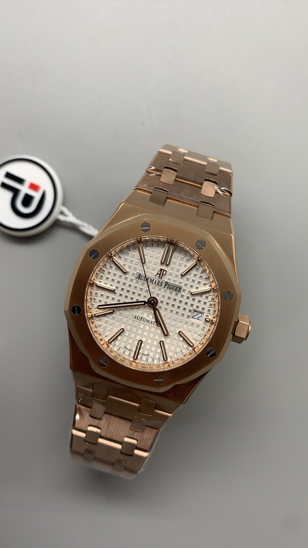 Audemars Piguet Royal Oak 15451 | 37MM | ตัวเรือนสแตนเลสสตีลเคลือบสีโรสโกลด์แบบ PVD | หน้าปัดสีขาวประดับเพชร | กลไกอัตโนมัติ Cal.3120