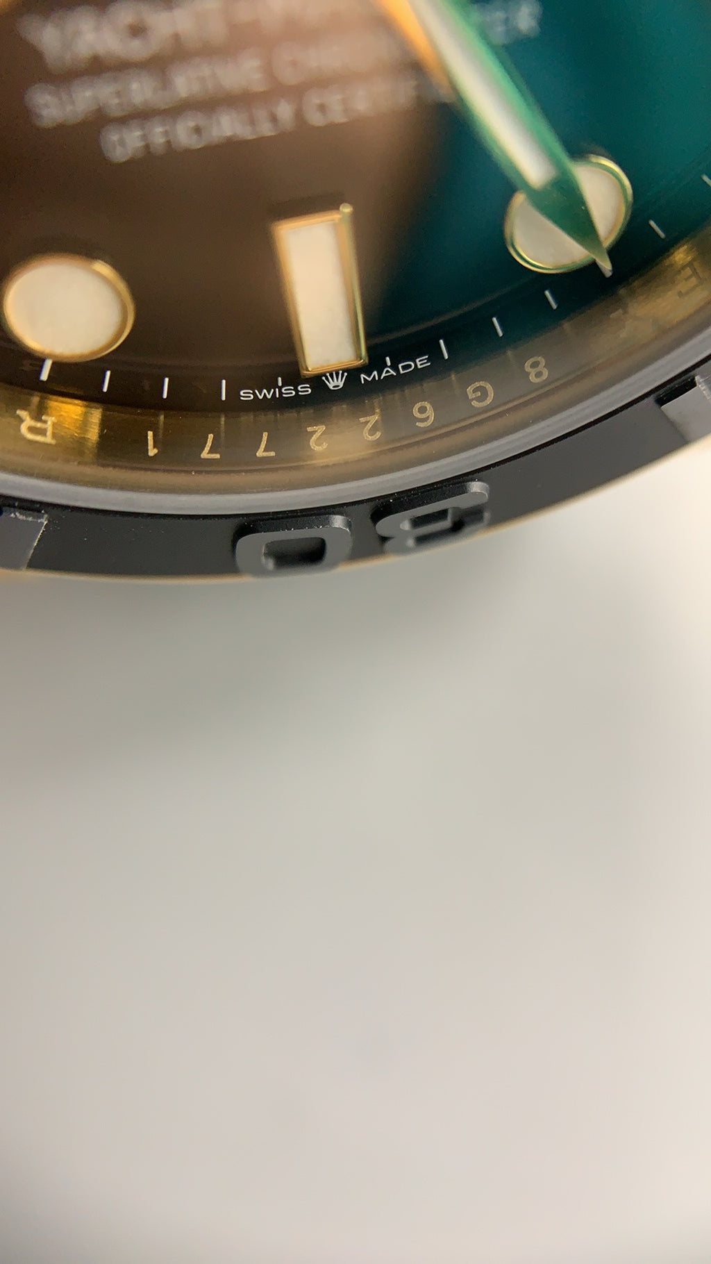 Rolex Yacht-Master 42MM | ตัวเรือนสแตนเลสเคลือบสีทอง PVD | สายยาง Oysterflex | กลไกอัตโนมัติ Cal.3235