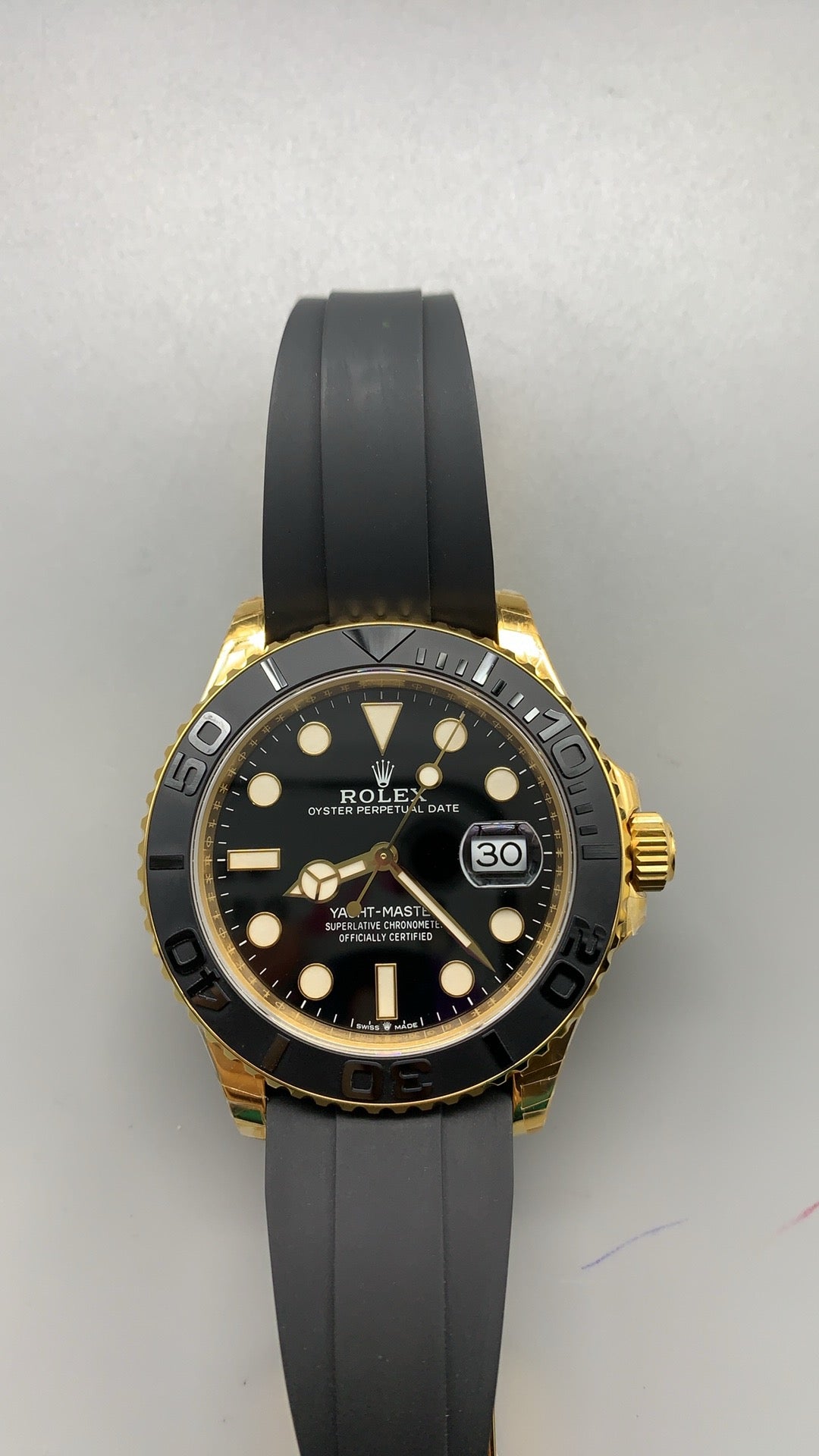 Rolex Yacht-Master 42MM | ตัวเรือนสแตนเลสเคลือบสีทอง PVD | สายยาง Oysterflex | กลไกอัตโนมัติ Cal.3235