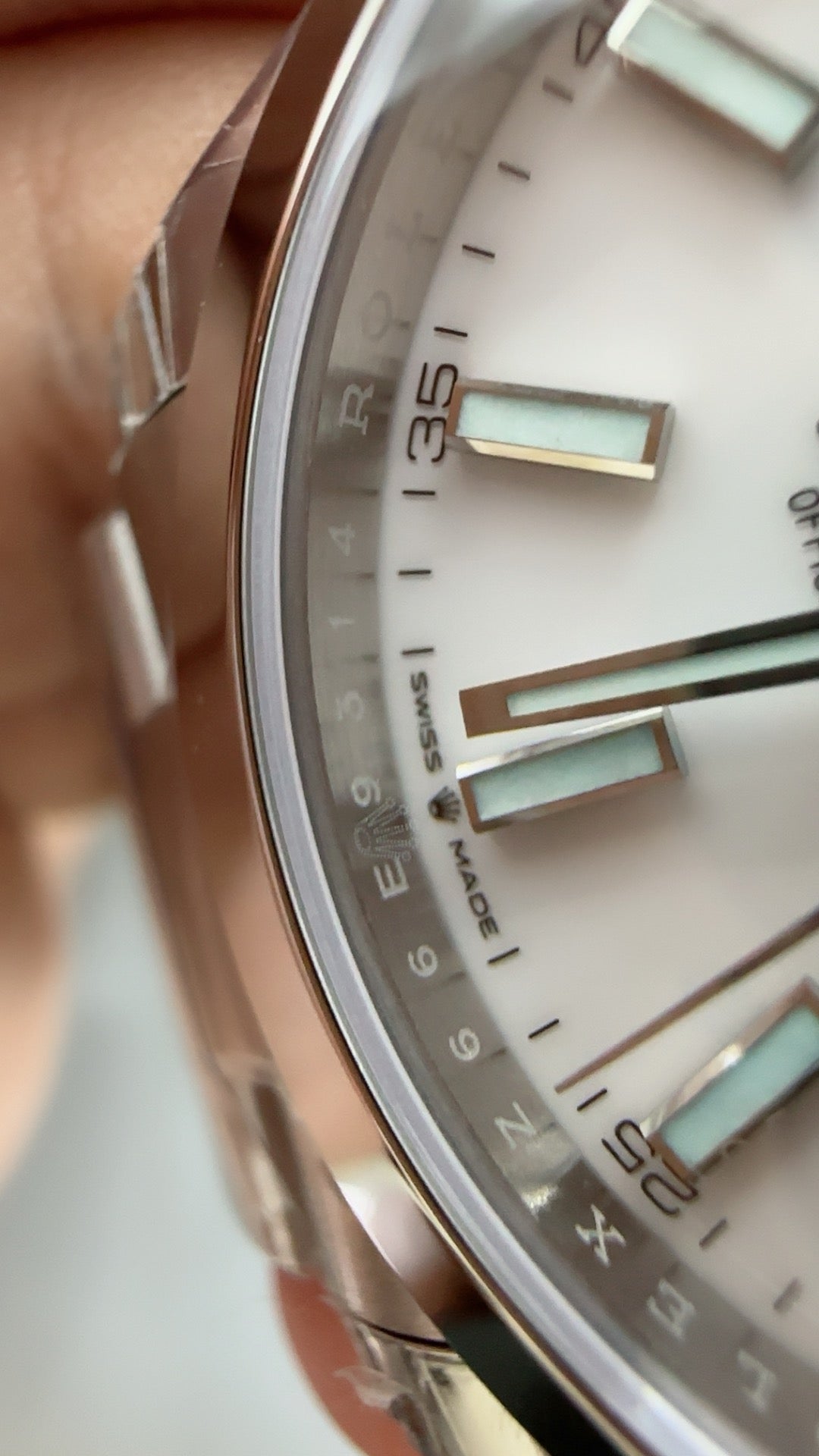 Rolex Datejust 41MM | หน้าปัดสีขาว | ขอบเรียบเซรามิก | กลไกอัตโนมัติ Cal.3235