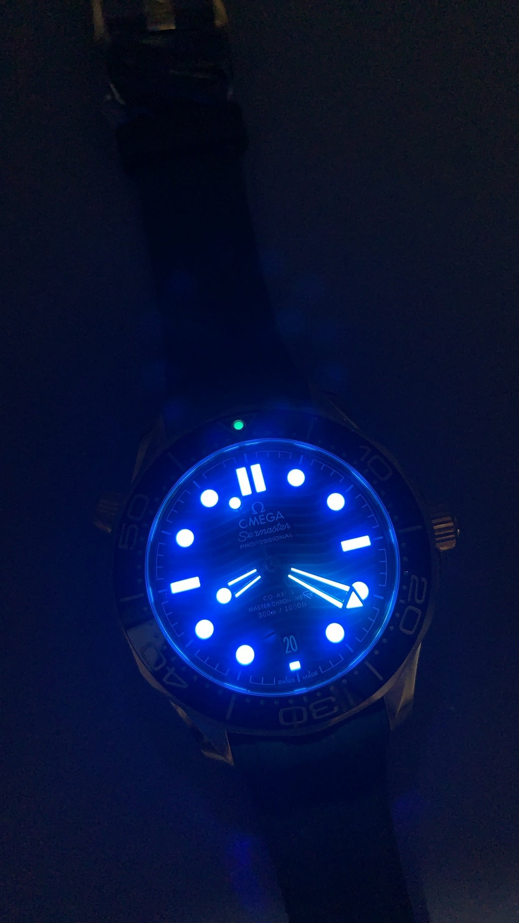 Omega Seamaster Diver 300M 42MM | กลไกอัตโนมัติ Co-Axial Master Chronometer ขนาดตัวเรือน: 42 มม.