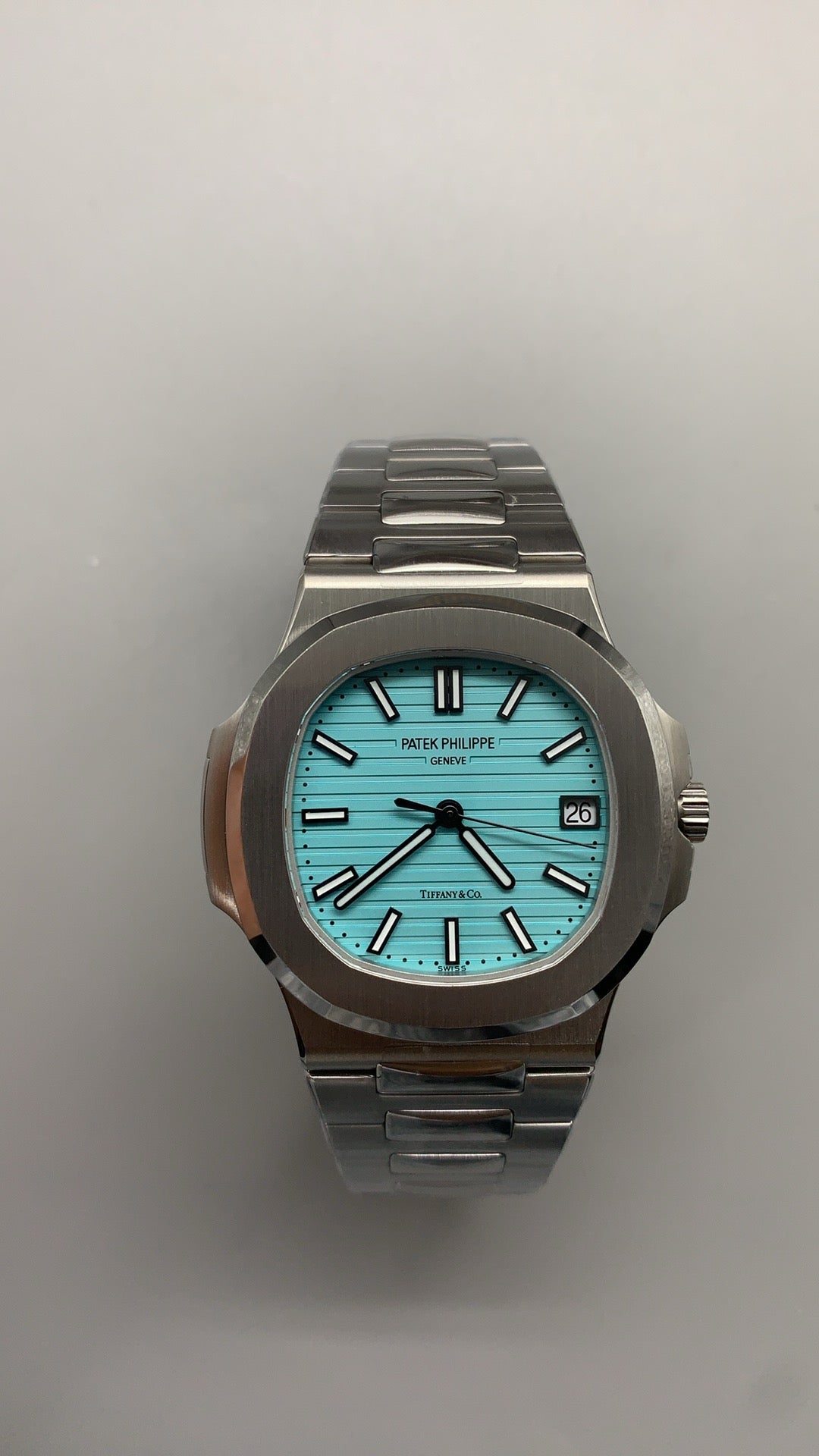 Patek Philippe Nautilus 5711 | 40MM | หน้าปัดสีฟ้า Tiffany | ตัวเรือนสแตนเลสสตีล | กลไกอัตโนมัติ Cal.324 S C