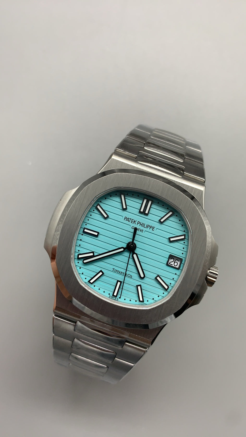 Patek Philippe Nautilus 5711 | 40MM | หน้าปัดสีฟ้า Tiffany | ตัวเรือนสแตนเลสสตีล | กลไกอัตโนมัติ Cal.324 S C