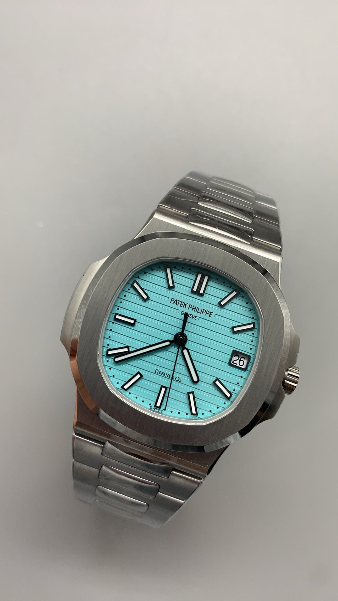 Patek Philippe Nautilus 5711 | 40MM | หน้าปัดสีฟ้า Tiffany | ตัวเรือนสแตนเลสสตีล | กลไกอัตโนมัติ Cal.324 S C