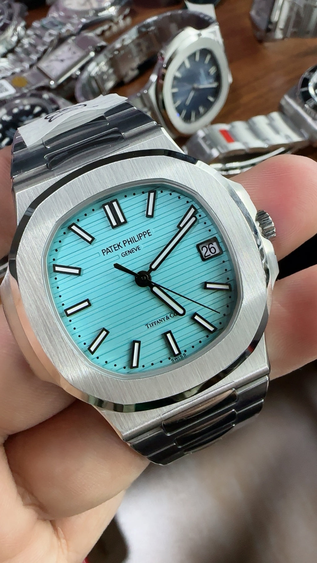 Patek Philippe Nautilus 5711 | 40MM | หน้าปัดสีฟ้า Tiffany | ตัวเรือนสแตนเลสสตีล | กลไกอัตโนมัติ Cal.324 S C