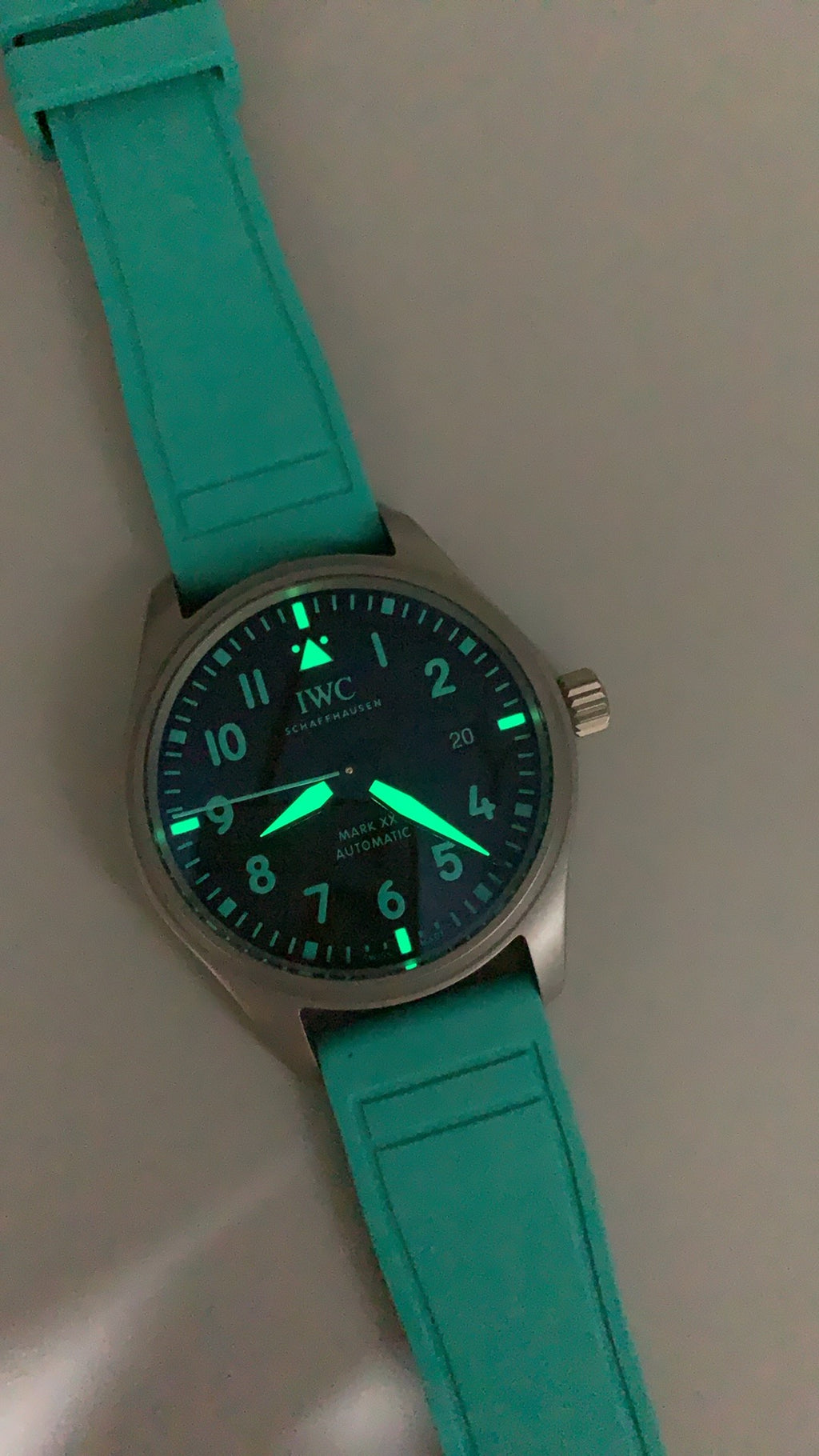 IWC Pilot’s Watch Mark XX | 40MM | ตัวเรือนสเตนเลสสตีล | หน้าปัดสีฟ้า Tiffany | สายหนังวัว | กลไกอัตโนมัติ Cal.32111