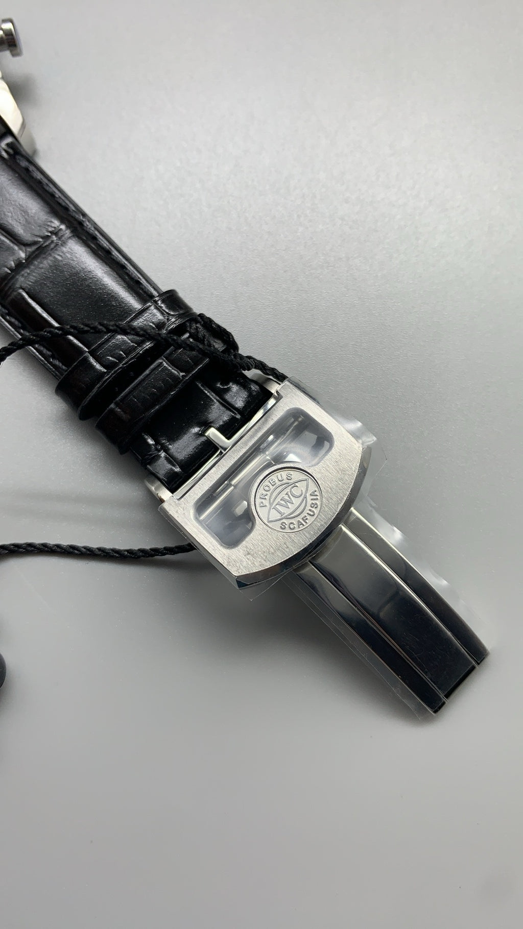 IWC Portugieser Chronograph IW371605 | 41MM | ตัวเรือนสเตนเลสสตีล | หน้าปัดสีขาว | เข็มสีน้ำเงิน | สายหนังจระเข้สีดำ | กลไกอัตโนมัติ Cal.69355