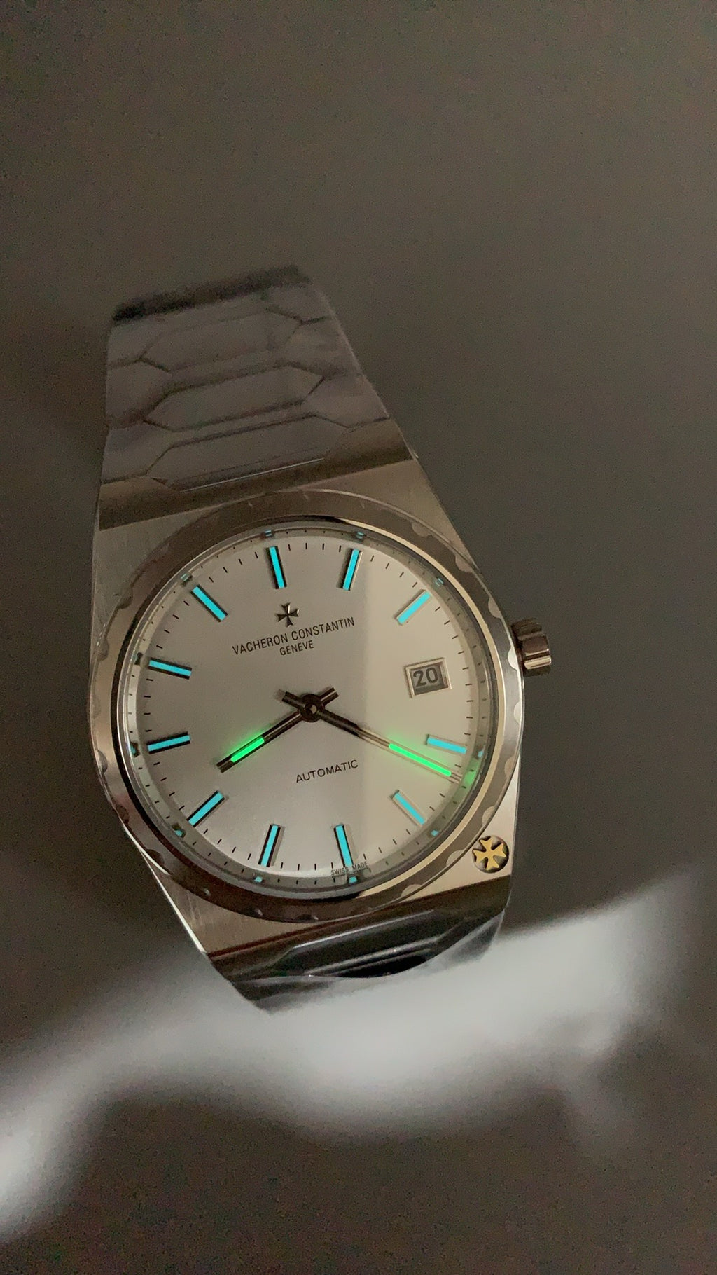 Vacheron Constantin Historiques 222 | 37MM | ตัวเรือนสแตนเลสสตีล | หน้าปัดสีทองแชมเปญ | สายเหล็กสแตนเลส | กลไกอัตโนมัติ Cal.2455/2