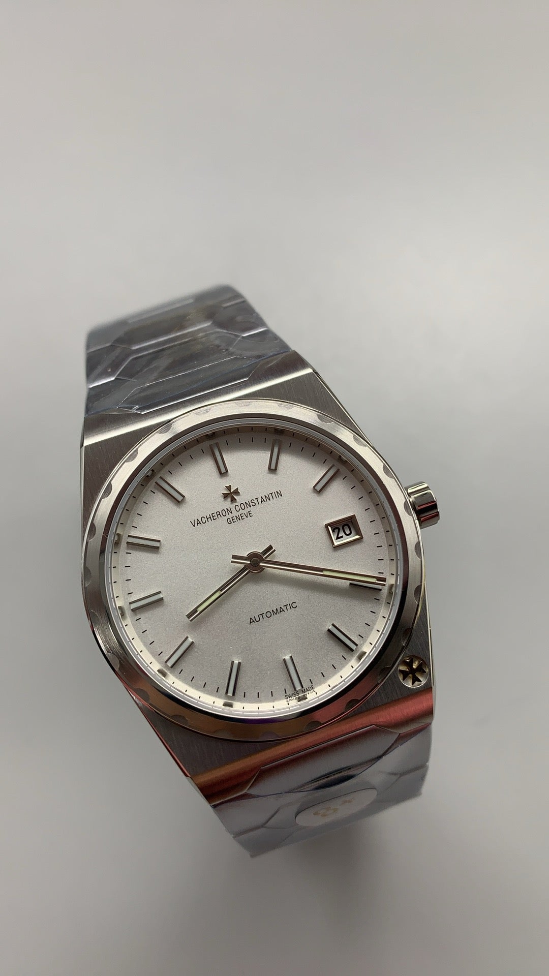 Vacheron Constantin Historiques 222 | 37MM | ตัวเรือนสแตนเลสสตีล | หน้าปัดสีทองแชมเปญ | สายเหล็กสแตนเลส | กลไกอัตโนมัติ Cal.2455/2
