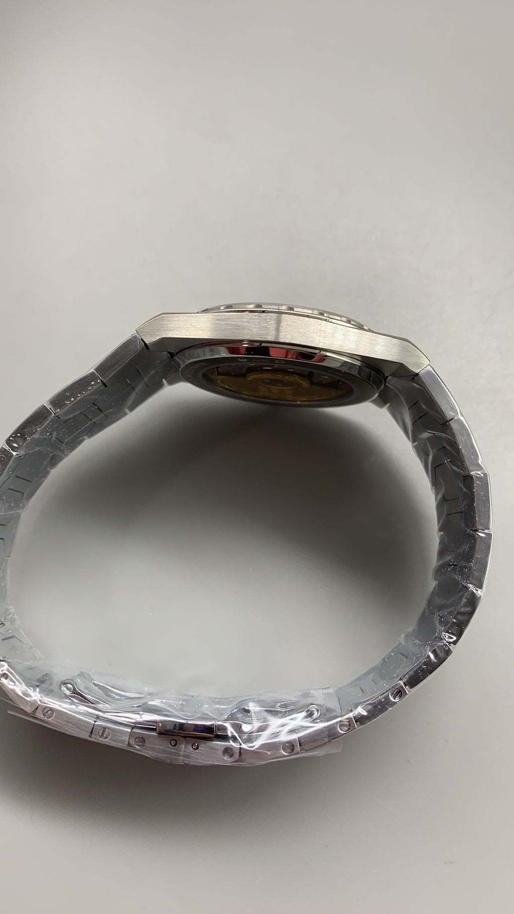 Vacheron Constantin Historiques 222 | 37MM | ตัวเรือนสแตนเลสสตีล | หน้าปัดสีทองแชมเปญ | สายเหล็กสแตนเลส | กลไกอัตโนมัติ Cal.2455/2