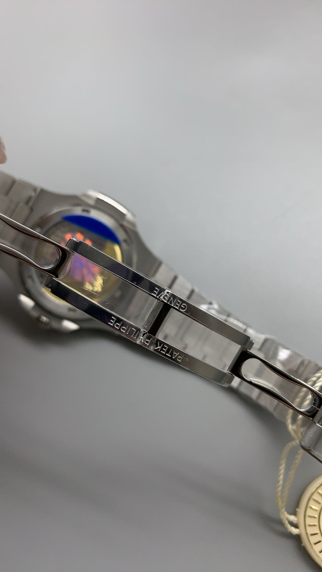 Patek Philippe Nautilus 5711 | 40MM | หน้าปัดสีน้ำเงินลายริ้ว | ตัวเรือนสแตนเลสสตีล | กลไกอัตโนมัติ Cal.324 S C