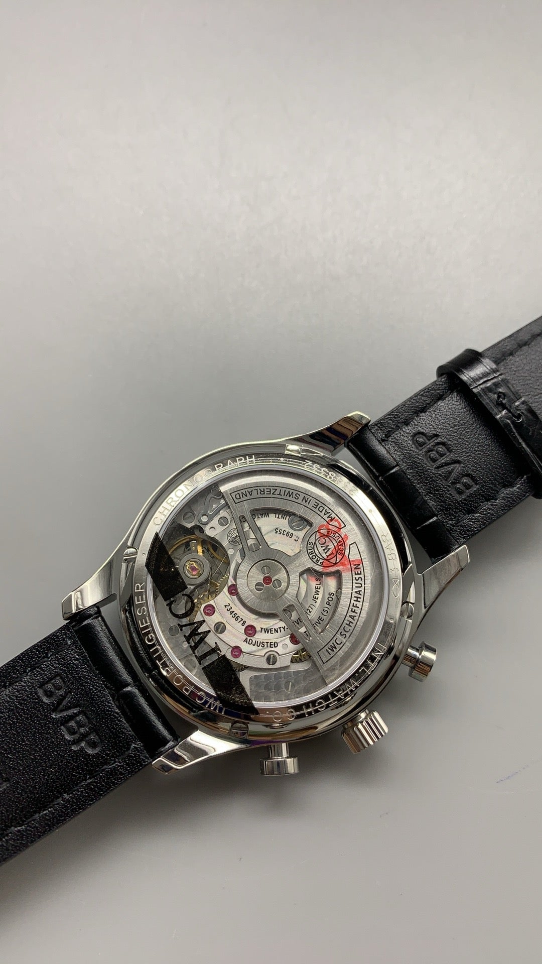 IWC Portugieser Chronograph IW371605 | 41MM | ตัวเรือนสเตนเลสสตีล | หน้าปัดสีขาว | เข็มสีน้ำเงิน | สายหนังจระเข้สีดำ | กลไกอัตโนมัติ Cal.69355