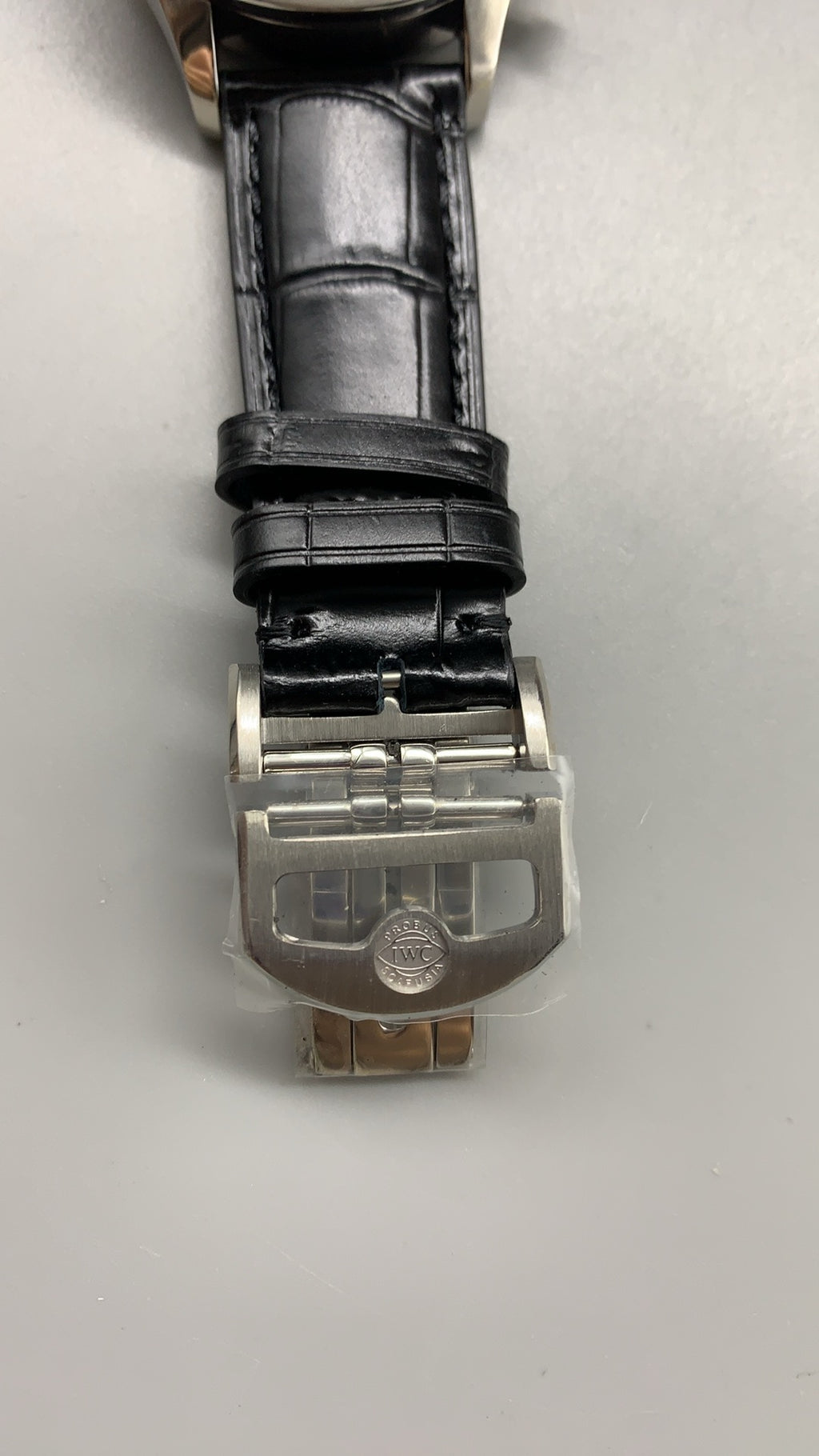 IWC Portugieser Chronograph IW371605 | 41MM | ตัวเรือนสเตนเลสสตีล | หน้าปัดสีขาว | เข็มสีน้ำเงิน | สายหนังจระเข้สีดำ | กลไกอัตโนมัติ Cal.69355