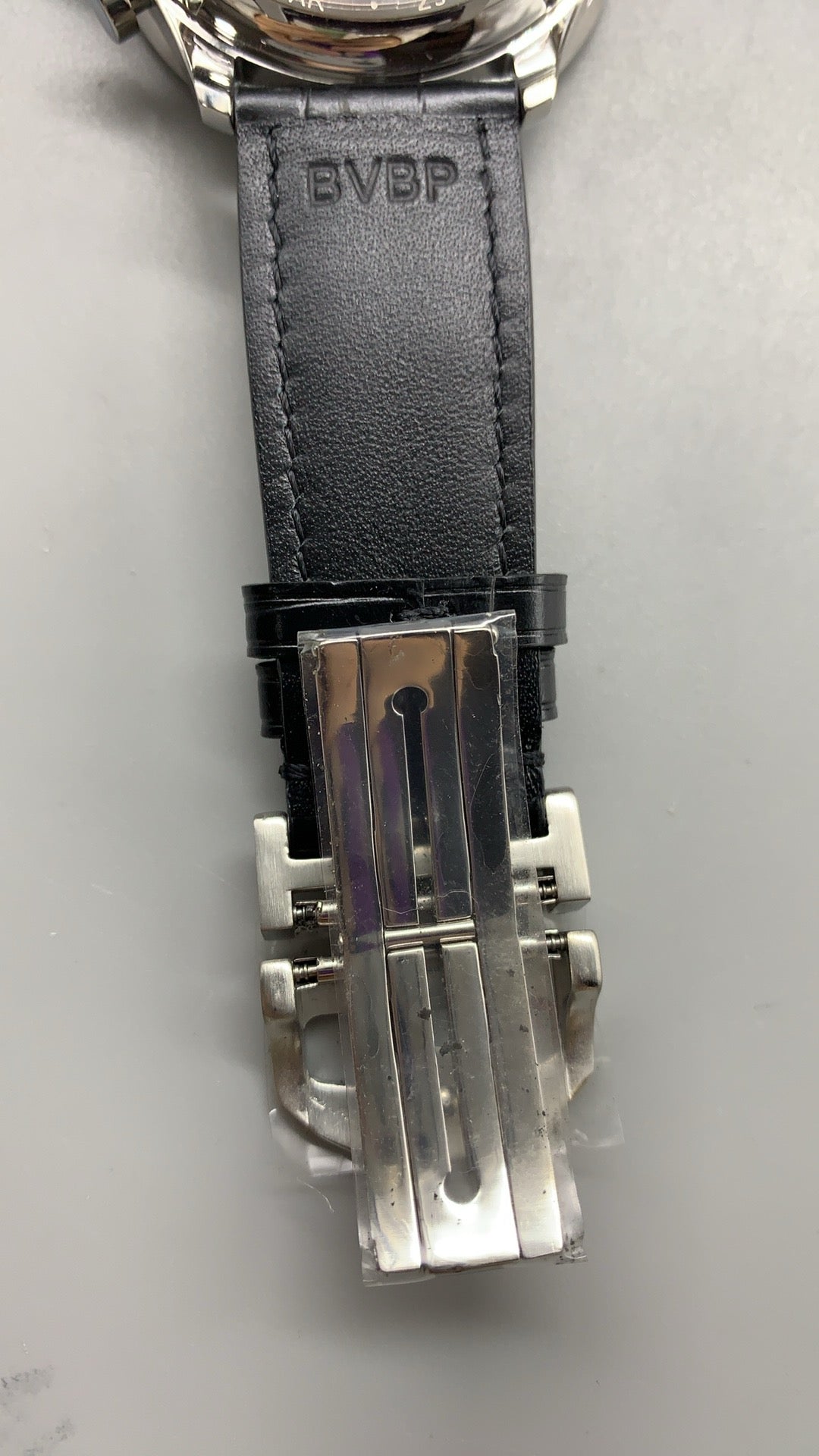 IWC Portugieser Chronograph IW371605 | 41MM | ตัวเรือนสเตนเลสสตีล | หน้าปัดสีขาว | เข็มสีน้ำเงิน | สายหนังจระเข้สีดำ | กลไกอัตโนมัติ Cal.69355