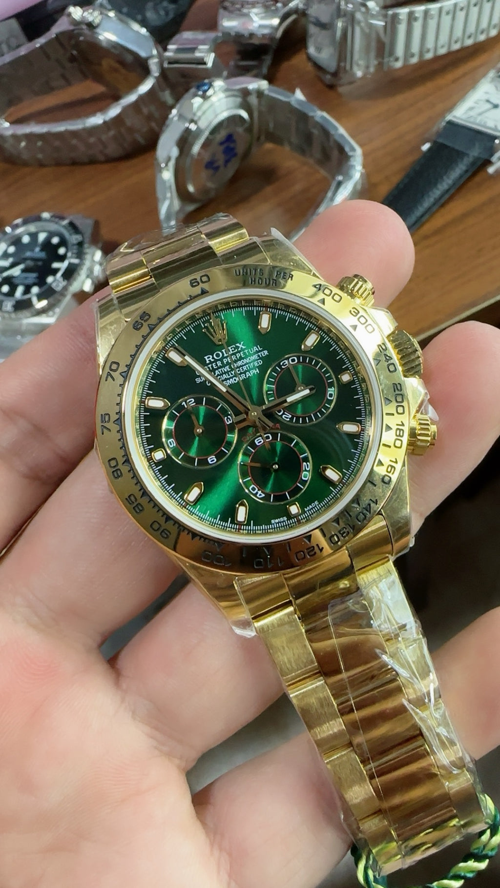 Rolex Daytona 40MM | หน้าปัดสีเขียว | ตัวเรือนสแตนเลสเคลือบสีทอง PVD | กลไกอัตโนมัติ Cal.4130/4131