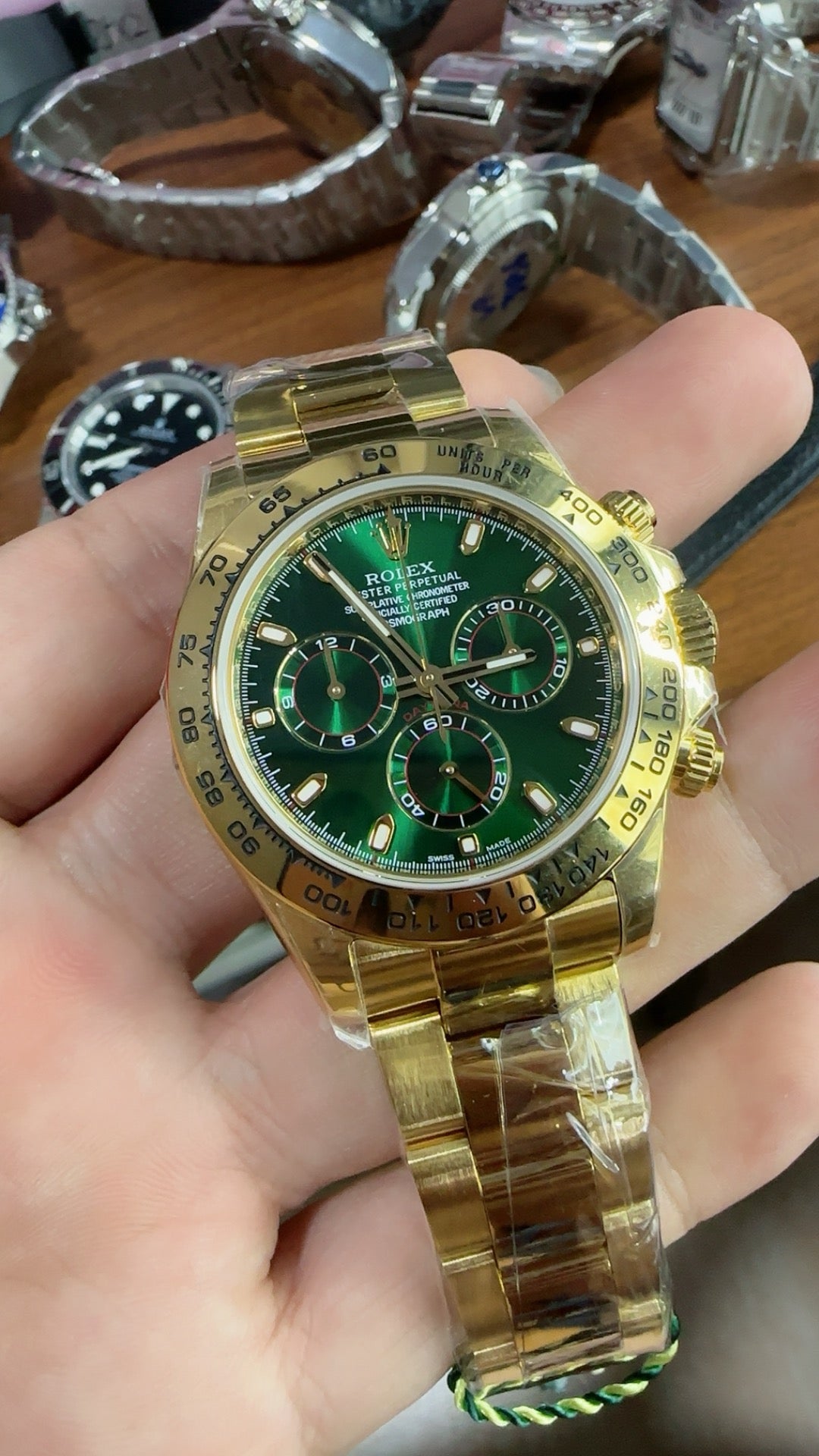 Rolex Daytona 40MM | หน้าปัดสีเขียว | ตัวเรือนสแตนเลสเคลือบสีทอง PVD | กลไกอัตโนมัติ Cal.4130/4131