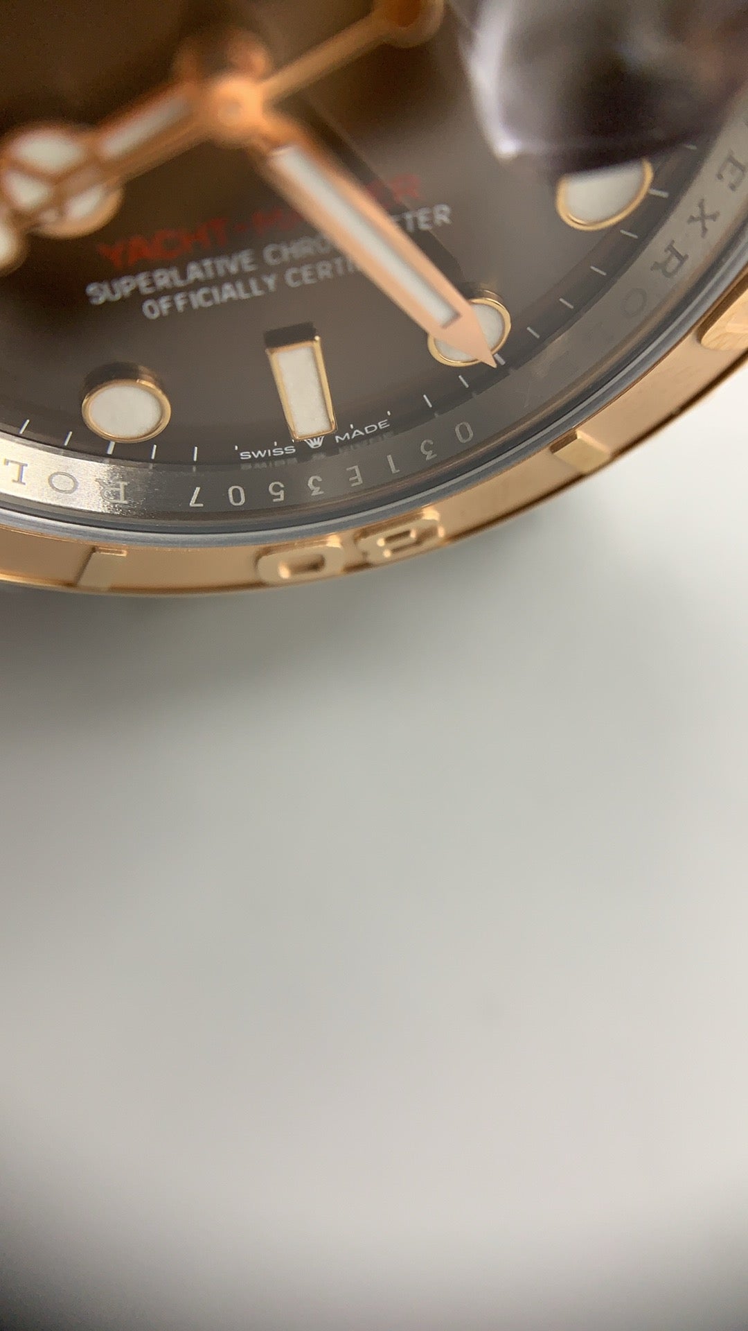 Rolex Yacht-Master 40MM | ตัวเรือนสแตนเลสสลับเคลือบสีโรสโกลด์ PVD | กลไกอัตโนมัติ Cal.3235