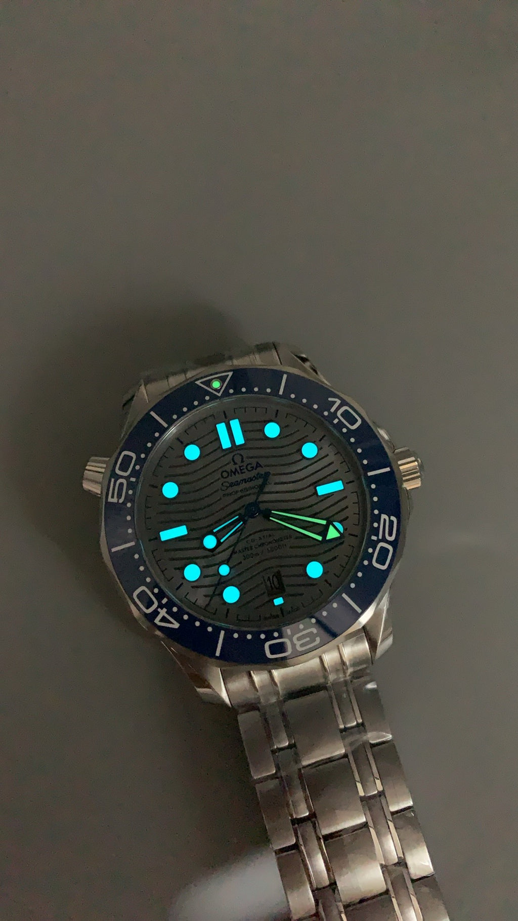 Omega Seamaster Diver 300M 42MM | กลไกอัตโนมัติ Co-Axial Master Chronometer ขนาดตัวเรือน: 42 มม.