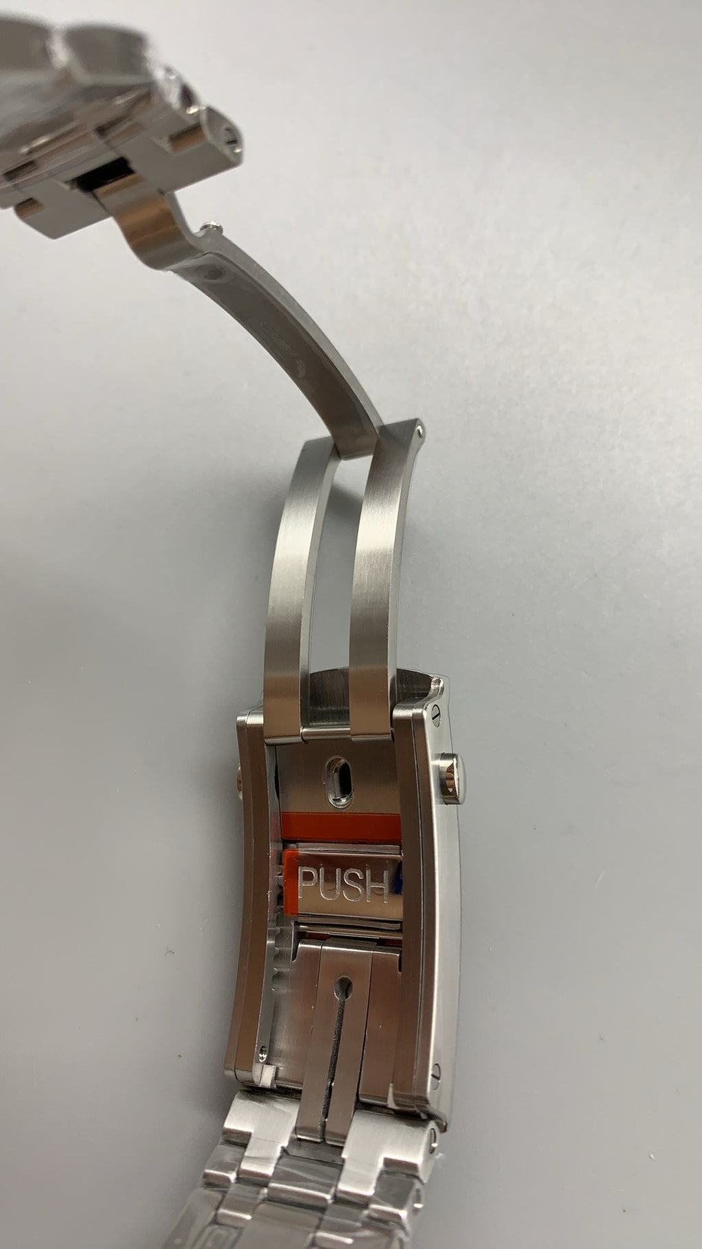 Omega Seamaster Diver 300M 42MM | กลไกอัตโนมัติ Co-Axial Master Chronometer ขนาดตัวเรือน: 42 มม.