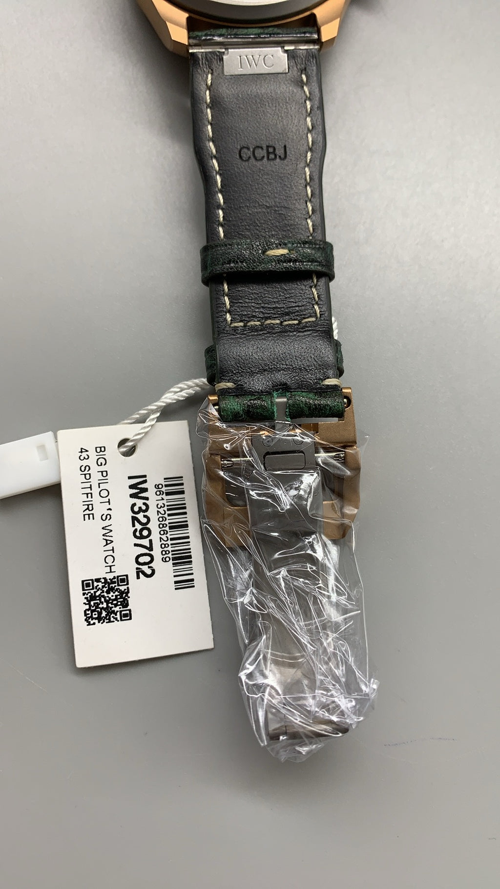 IWC Big Pilot's Watch 43 Bronze Green | 43MM | ตัวเรือนบรอนซ์ | หน้าปัดสีเขียว | สายหนังสีเขียว | กลไกอัตโนมัติ Cal.82100