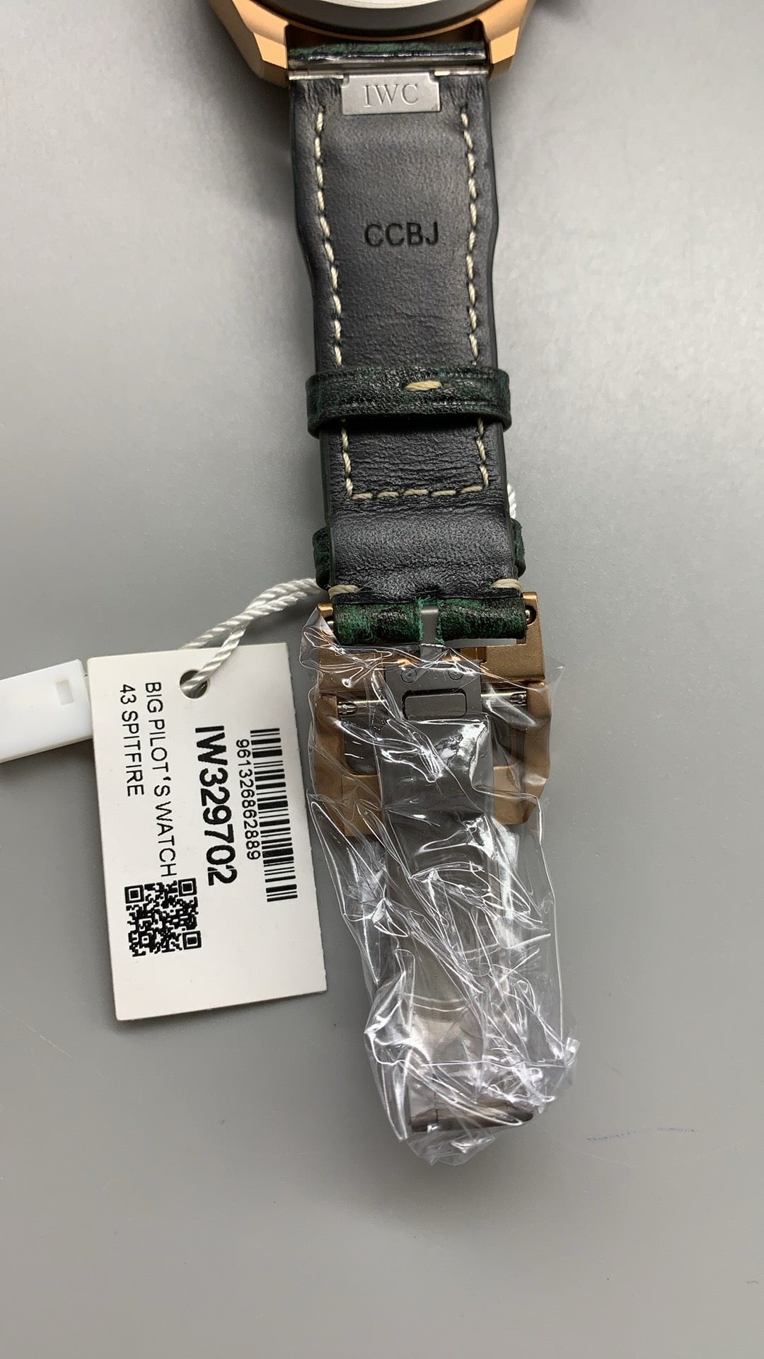 IWC Big Pilot's Watch 43 Bronze Green | 43MM | ตัวเรือนบรอนซ์ | หน้าปัดสีเขียว | สายหนังสีเขียว | กลไกอัตโนมัติ Cal.82100