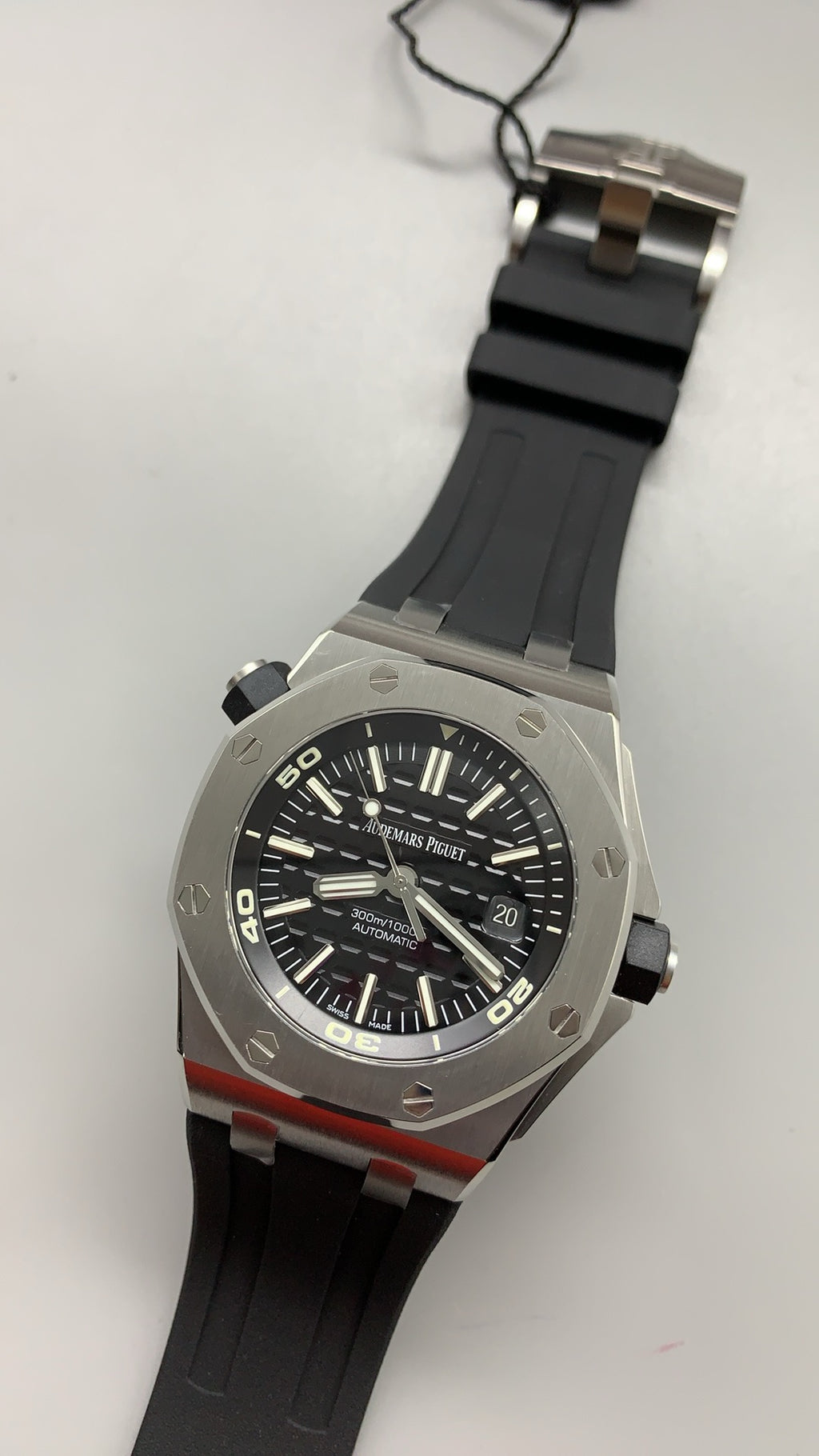 Audemars Piguet Royal Oak Offshore Diver 15710ST | 42MM | ตัวเรือนสแตนเลสสตีล | หน้าปัดสีดำคลาสสิก | กลไกอัตโนมัติ Cal.3120