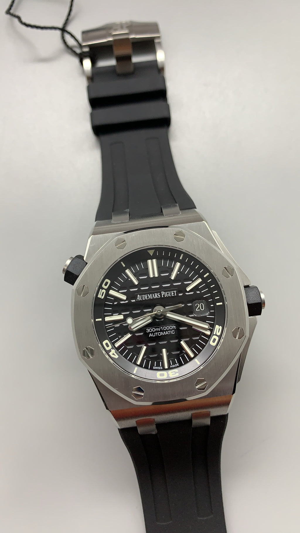 Audemars Piguet Royal Oak Offshore Diver 15710ST | 42MM | ตัวเรือนสแตนเลสสตีล | หน้าปัดสีดำคลาสสิก | กลไกอัตโนมัติ Cal.3120