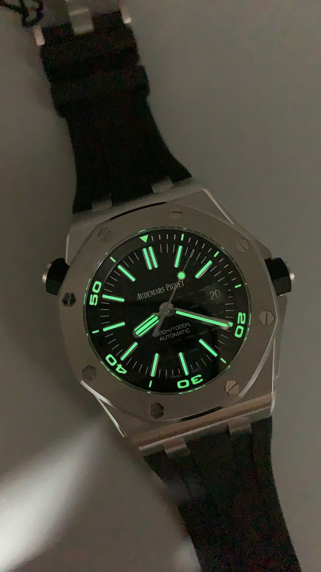 Audemars Piguet Royal Oak Offshore Diver 15710ST | 42MM | ตัวเรือนสแตนเลสสตีล | หน้าปัดสีดำคลาสสิก | กลไกอัตโนมัติ Cal.3120