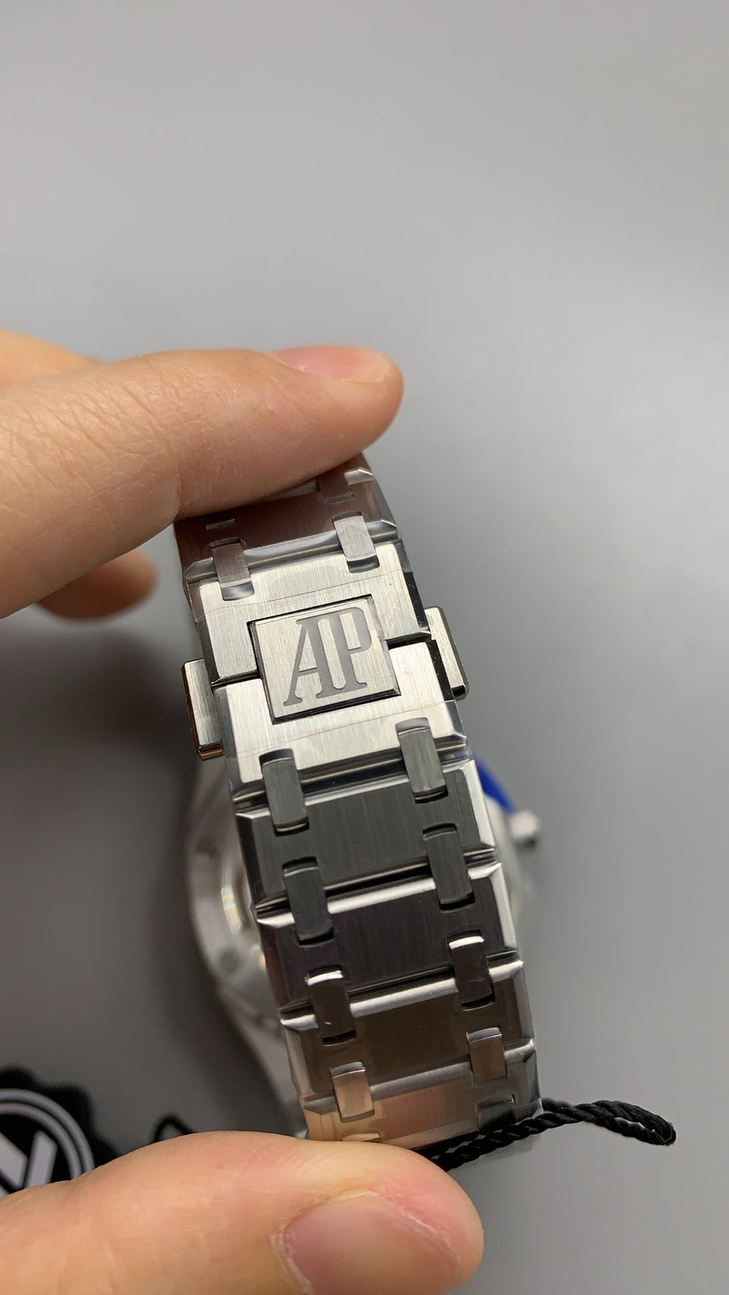 Audemars Piguet Royal Oak 16202ST | 39MM | ตัวเรือนสแตนเลสสตีล | หน้าปัดสีน้ำเงินซันเบิร์สต์ | กลไกอัตโนมัติ Cal.7121