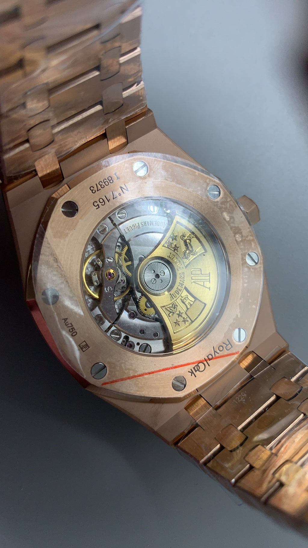 Audemars Piguet Royal Oak 15400 | 41MM | ตัวเรือนสแตนเลสสตีลเคลือบสีโรสโกลด์แบบ PVD | หน้าปัดสีขาว | กลไกอัตโนมัติ Cal.3120