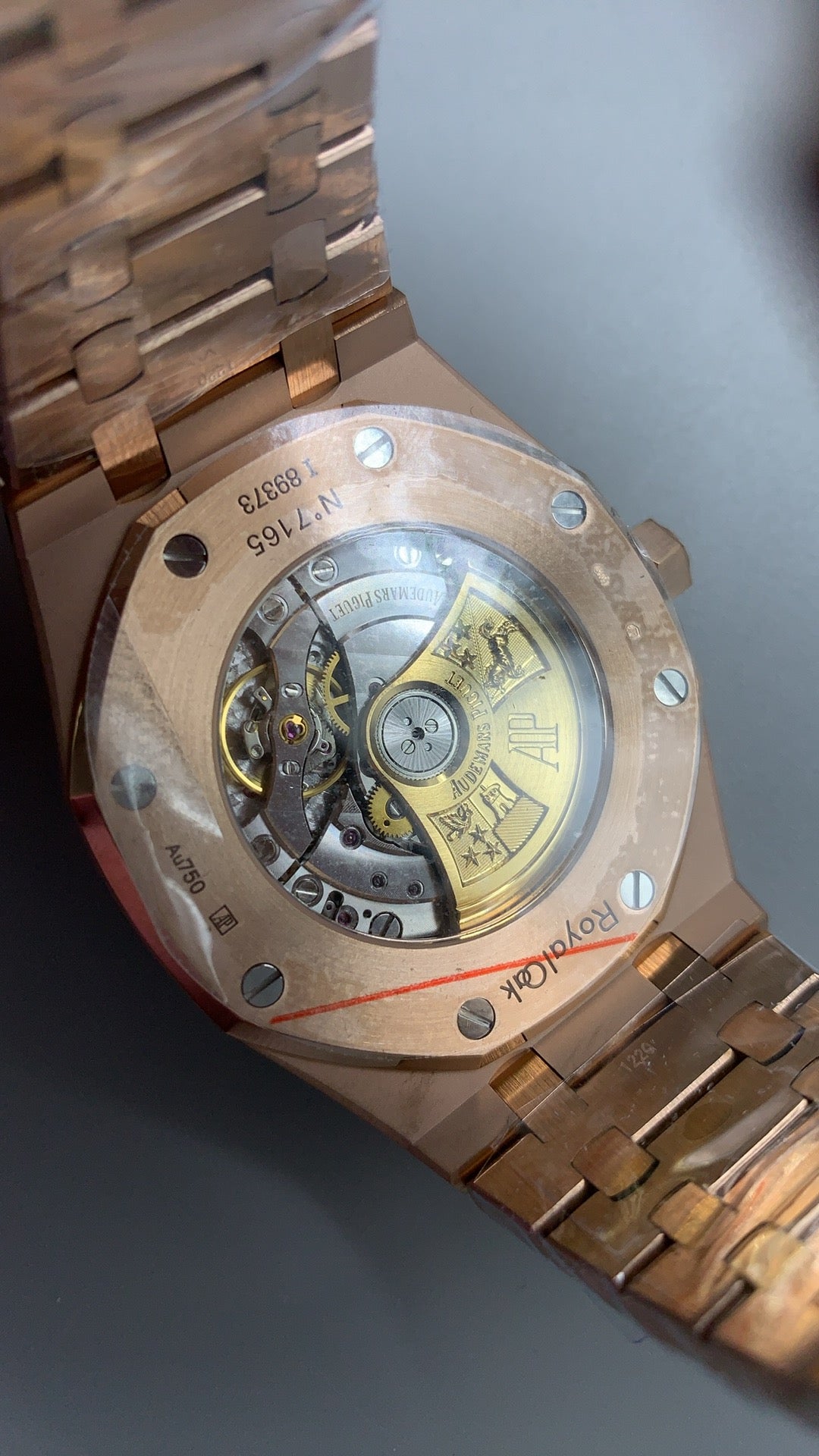 Audemars Piguet Royal Oak 15400 | 41MM | ตัวเรือนสแตนเลสสตีลเคลือบสีโรสโกลด์แบบ PVD | หน้าปัดสีขาว | กลไกอัตโนมัติ Cal.3120