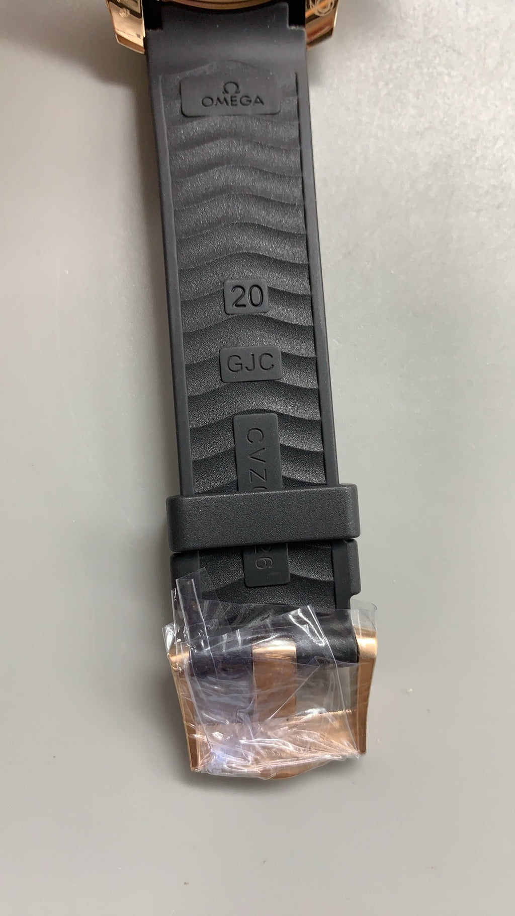 Omega Seamaster Diver 300M 42MM | กลไกอัตโนมัติ Co-Axial Master Chronometer ขนาดตัวเรือน: 42 มม.