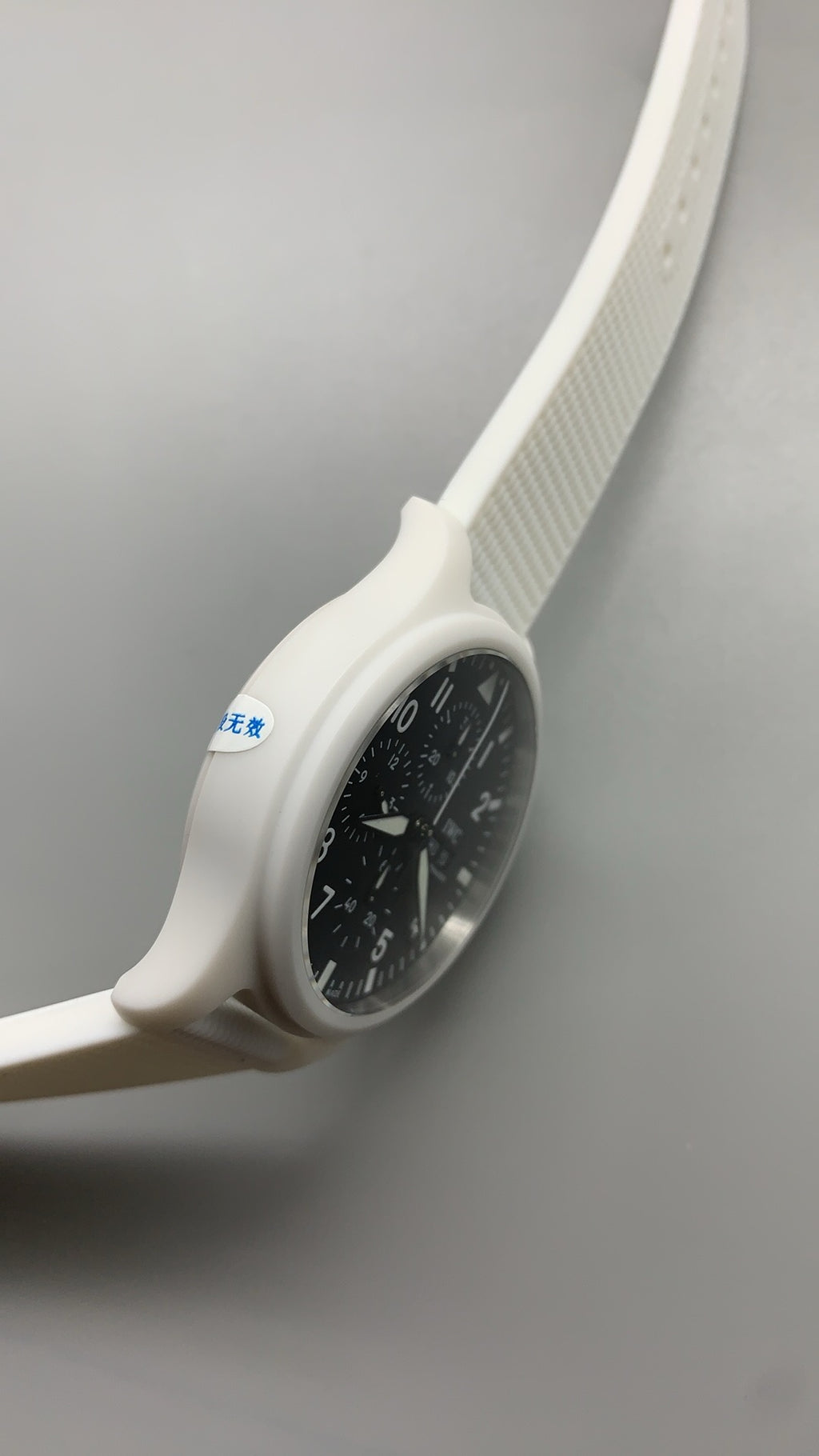 IWC Pilot's Watch Chronograph TOP GUN Lake Tahoe | 44.5MM | ตัวเรือนเซรามิกสีขาว | ฟังก์ชันจับเวลา | หน้าปัดสีดำ | สายยางสีขาว | กลไกอัตโนมัติ Cal.69380