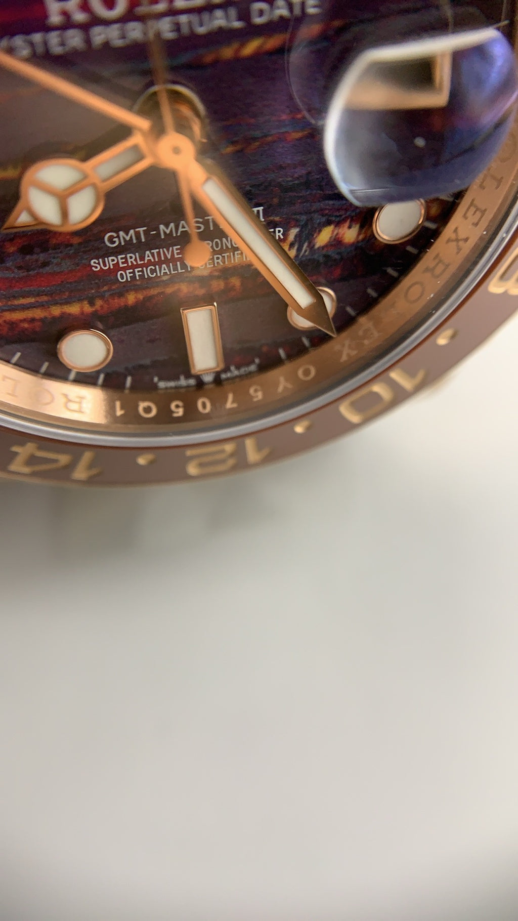 Rolex GMT-Master II 40MM | หน้าปัดลายก้อนเมฆ | ตัวเรือนสแตนเลสเคลือบสีโรสโกลด์ PVD | กลไกอัตโนมัติ Cal.3285