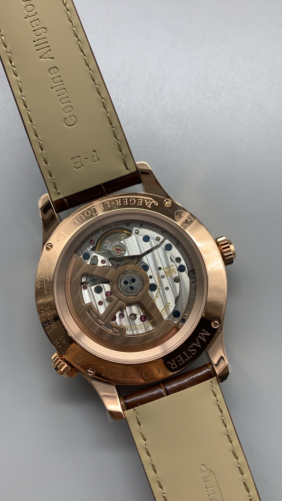 Jaeger-LeCoultre Polaris Chronograph WT | 44MM | ตัวเรือนสแตนเลสสตีลเคลือบสีโรสโกลด์ | ฟังก์ชันจับเวลา + เวลาโลก | หน้าปัดสีดำ | สายหนังจระเข้สีน้ำตาล | กลไกอัตโนมัติ Cal.752A