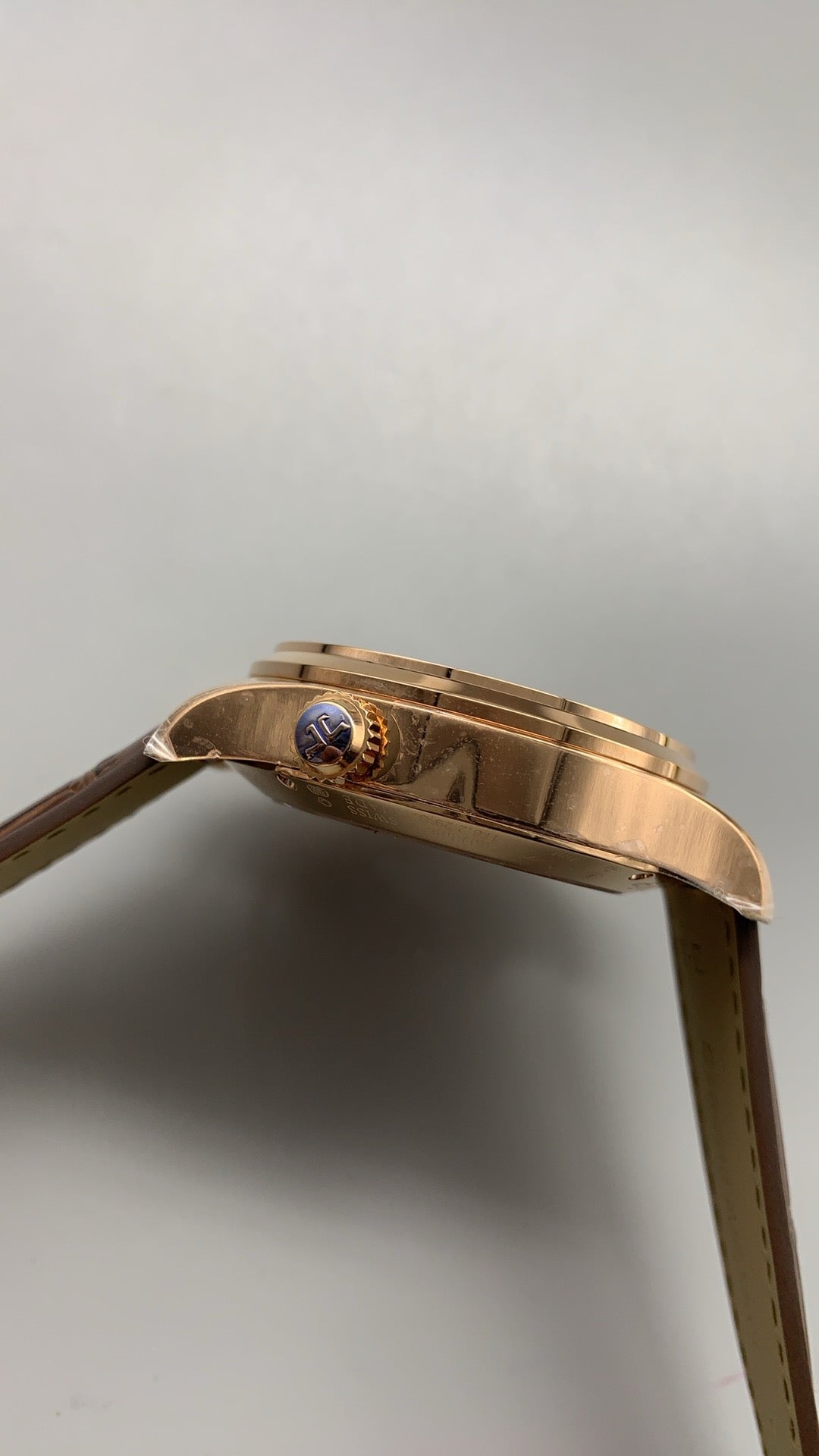 Jaeger-LeCoultre Polaris Chronograph WT | 44MM | ตัวเรือนสแตนเลสสตีลเคลือบสีโรสโกลด์ | ฟังก์ชันจับเวลา + เวลาโลก | หน้าปัดสีดำ | สายหนังจระเข้สีน้ำตาล | กลไกอัตโนมัติ Cal.752A