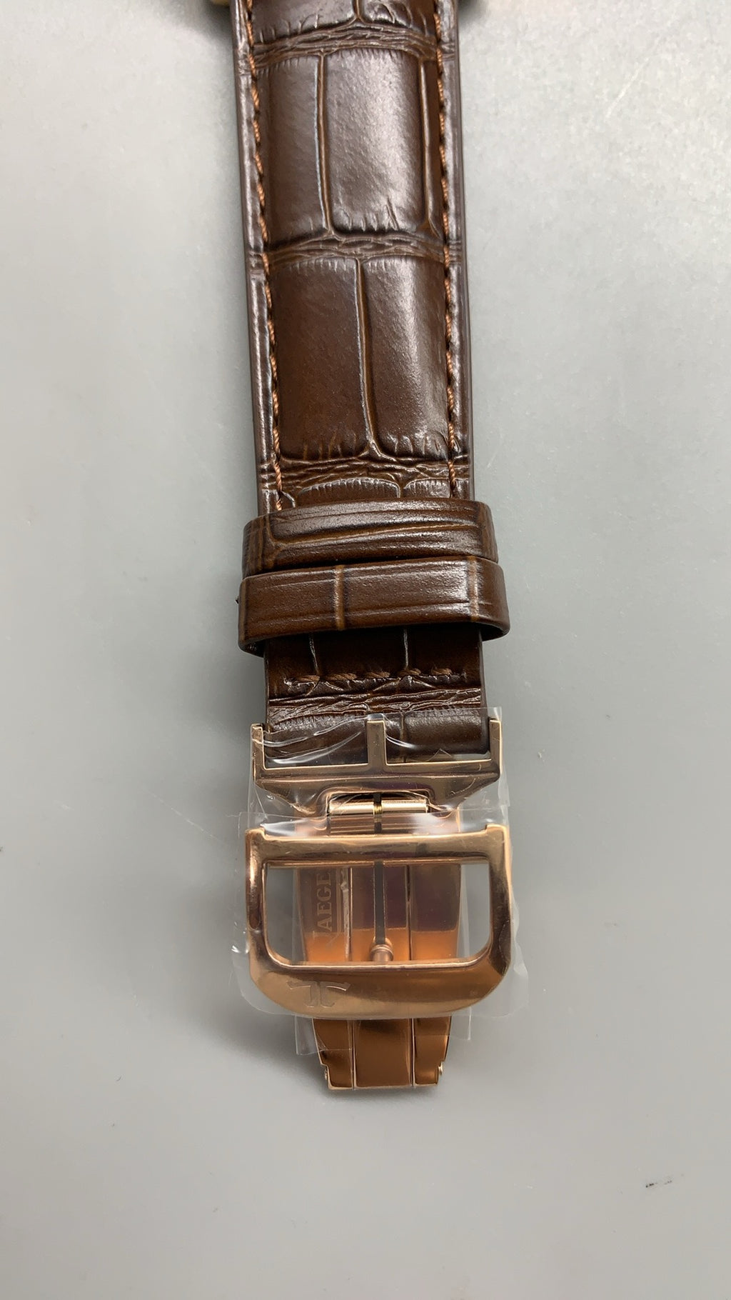 Jaeger-LeCoultre Polaris Chronograph WT | 44MM | ตัวเรือนสแตนเลสสตีลเคลือบสีโรสโกลด์ | ฟังก์ชันจับเวลา + เวลาโลก | หน้าปัดสีดำ | สายหนังจระเข้สีน้ำตาล | กลไกอัตโนมัติ Cal.752A