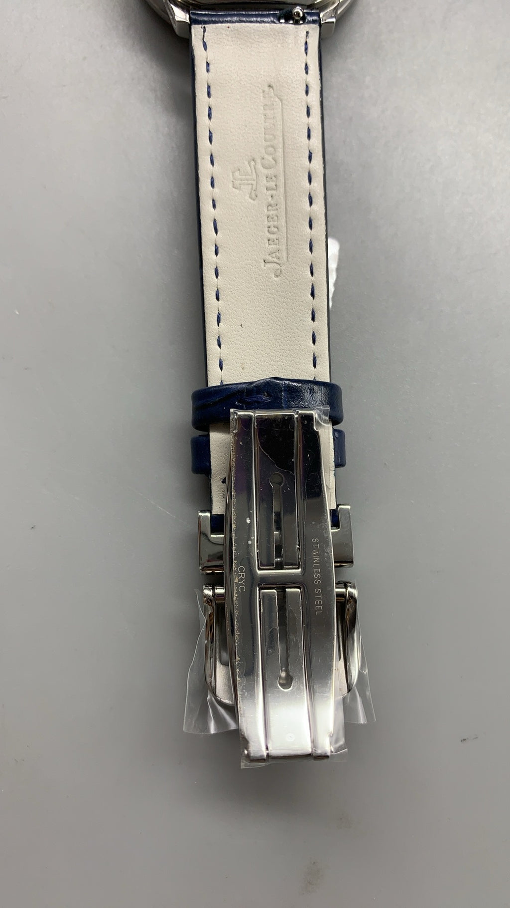 Jaeger-LeCoultre Rendez-Vous Night & Day Rainbow | 36MM | ตัวเรือนสแตนเลสสตีล | ขอบตัวเรือนประดับอัญมณีหลากสี | ฟังก์ชันกลางวัน-กลางคืน | หน้าปัดสีขาว | สายหนังจระเข้สีฟ้า | กลไกอัตโนมัติ Cal.898A/1