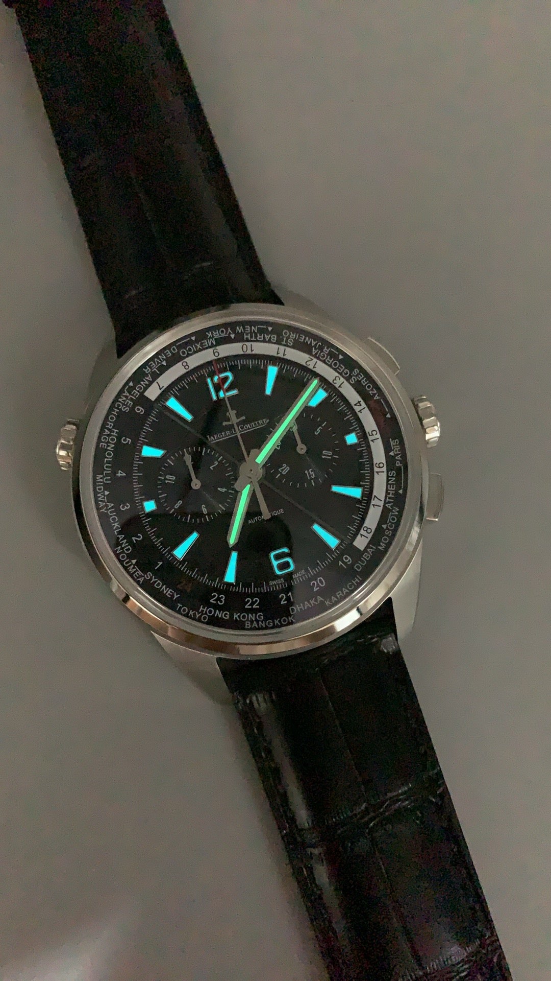 Jaeger-LeCoultre Polaris Chronograph WT | 44MM | ตัวเรือนสแตนเลสสตีล | ฟังก์ชันจับเวลา + เวลาโลก | หน้าปัดสีดำ | สายหนังจระเข้สีดำ | กลไกอัตโนมัติ Cal.752A