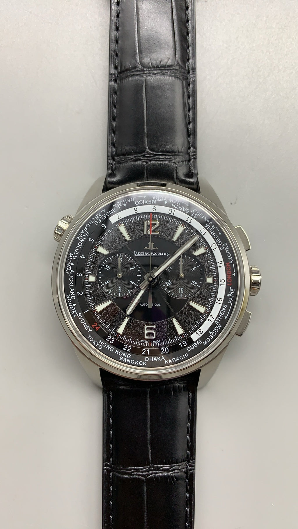 Jaeger-LeCoultre Polaris Chronograph WT | 44MM | ตัวเรือนสแตนเลสสตีล | ฟังก์ชันจับเวลา + เวลาโลก | หน้าปัดสีดำ | สายหนังจระเข้สีดำ | กลไกอัตโนมัติ Cal.752A