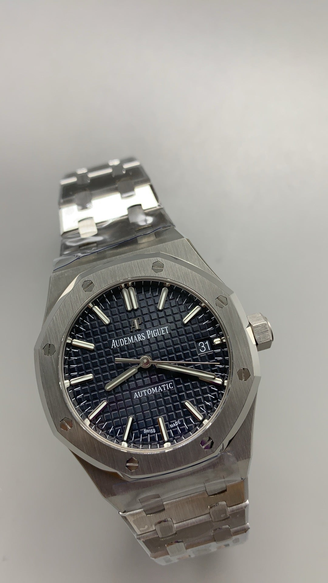 Audemars Piguet Royal Oak 15450ST | 37MM | ตัวเรือนสแตนเลสสตีล | หน้าปัดสีน้ำเงิน | กลไกอัตโนมัติ Cal.3120