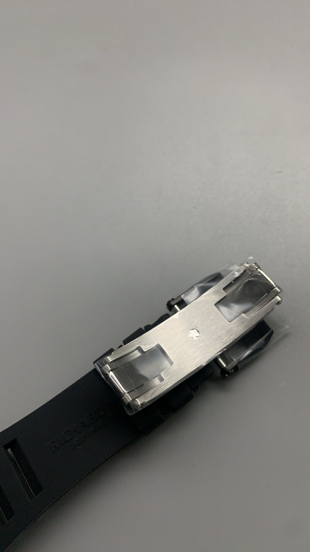 Richard Mille RM35-01 | 42MM | ตัวเรือนคาร์บอนไฟเบอร์ NTPT + โครงไทเทเนียม | หน้าปัดสเกเลตัน | กลไกไขลานมือ RMUL3