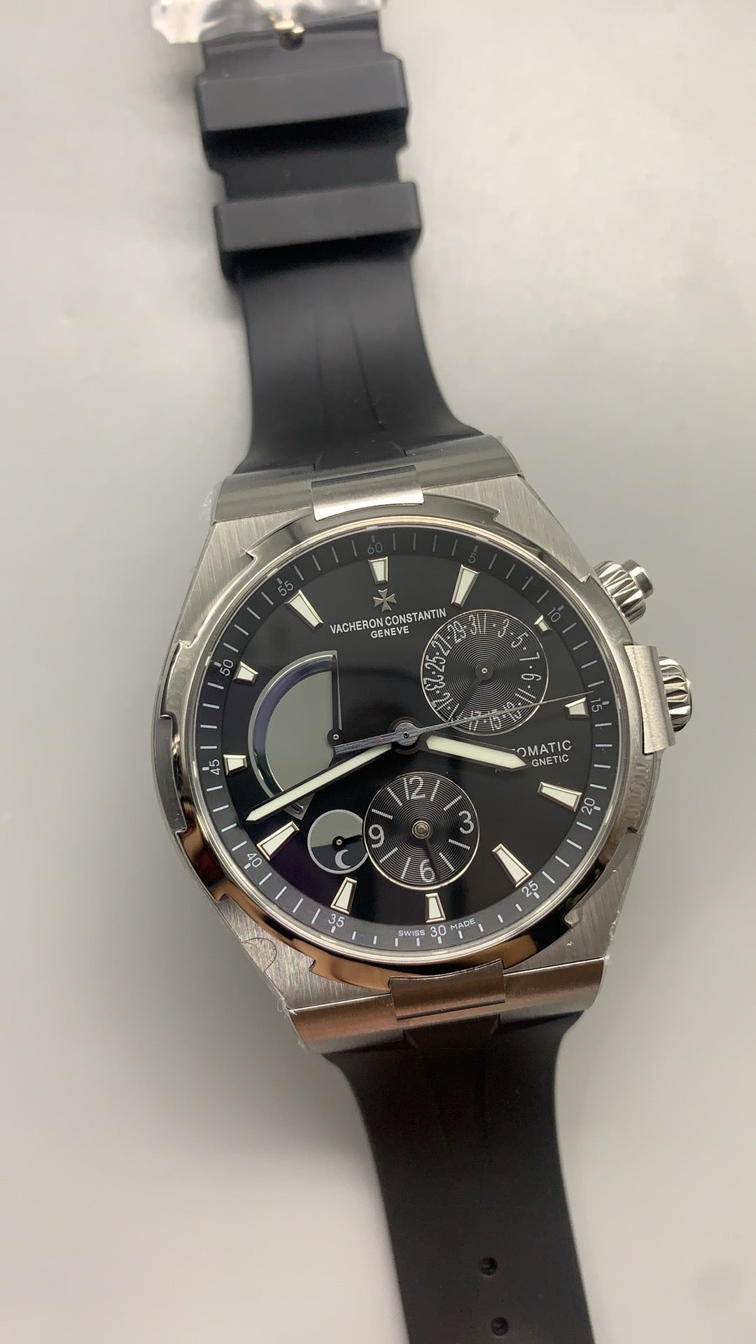 Vacheron Constantin Overseas Chronograph 47450 | 42MM | ตัวเรือนสแตนเลสสตีล | ฟังก์ชันจับเวลา | หน้าปัดสีน้ำเงิน | กลไกอัตโนมัติ Cal.1137