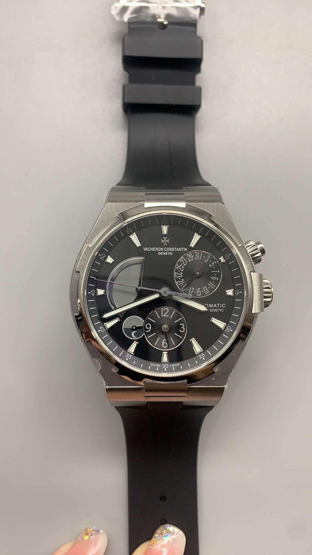 Vacheron Constantin Overseas Chronograph 47450 | 42MM | ตัวเรือนสแตนเลสสตีล | ฟังก์ชันจับเวลา | หน้าปัดสีน้ำเงิน | กลไกอัตโนมัติ Cal.1137